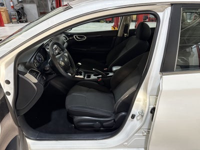 2017 Nissan SENTRA ADVANCE MT