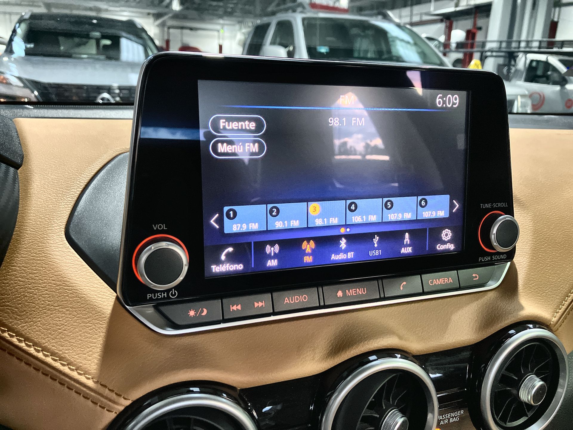 2024 Nissan SENTRA PLATINUM BITONO CVT 24