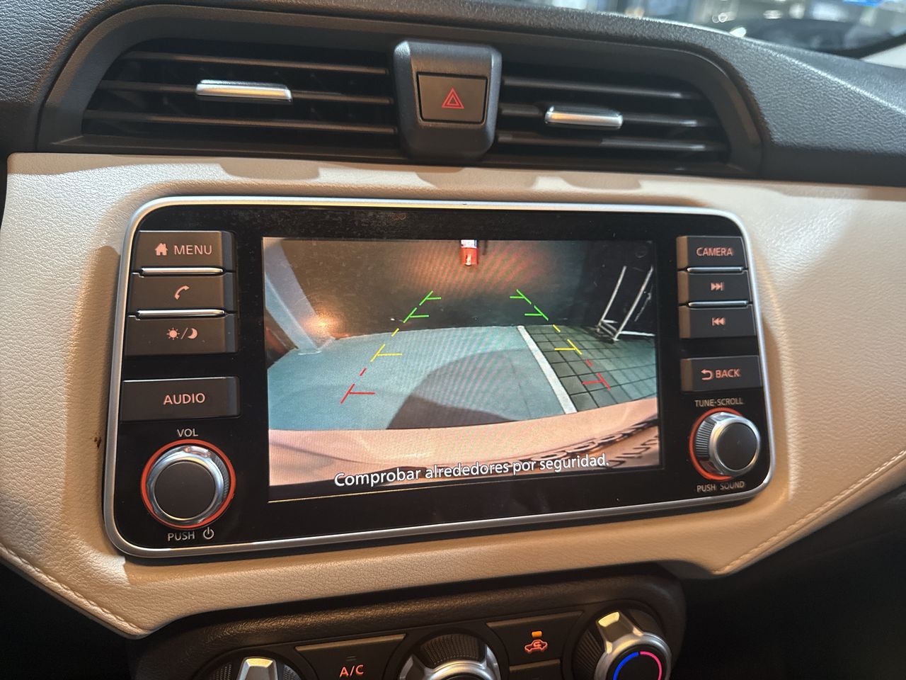 2020 Nissan VERSA ADVANCE MT