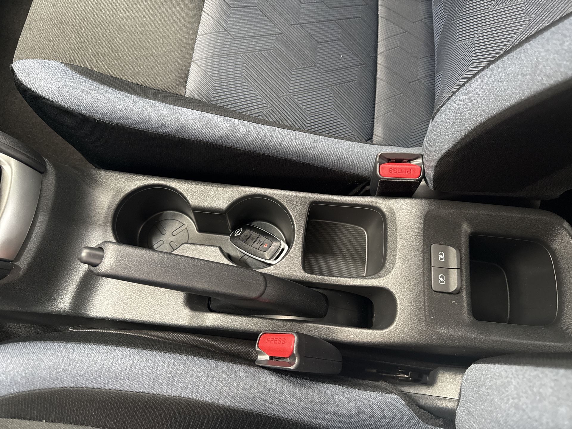 2025 Nissan VERSA ADVANCE MT 25