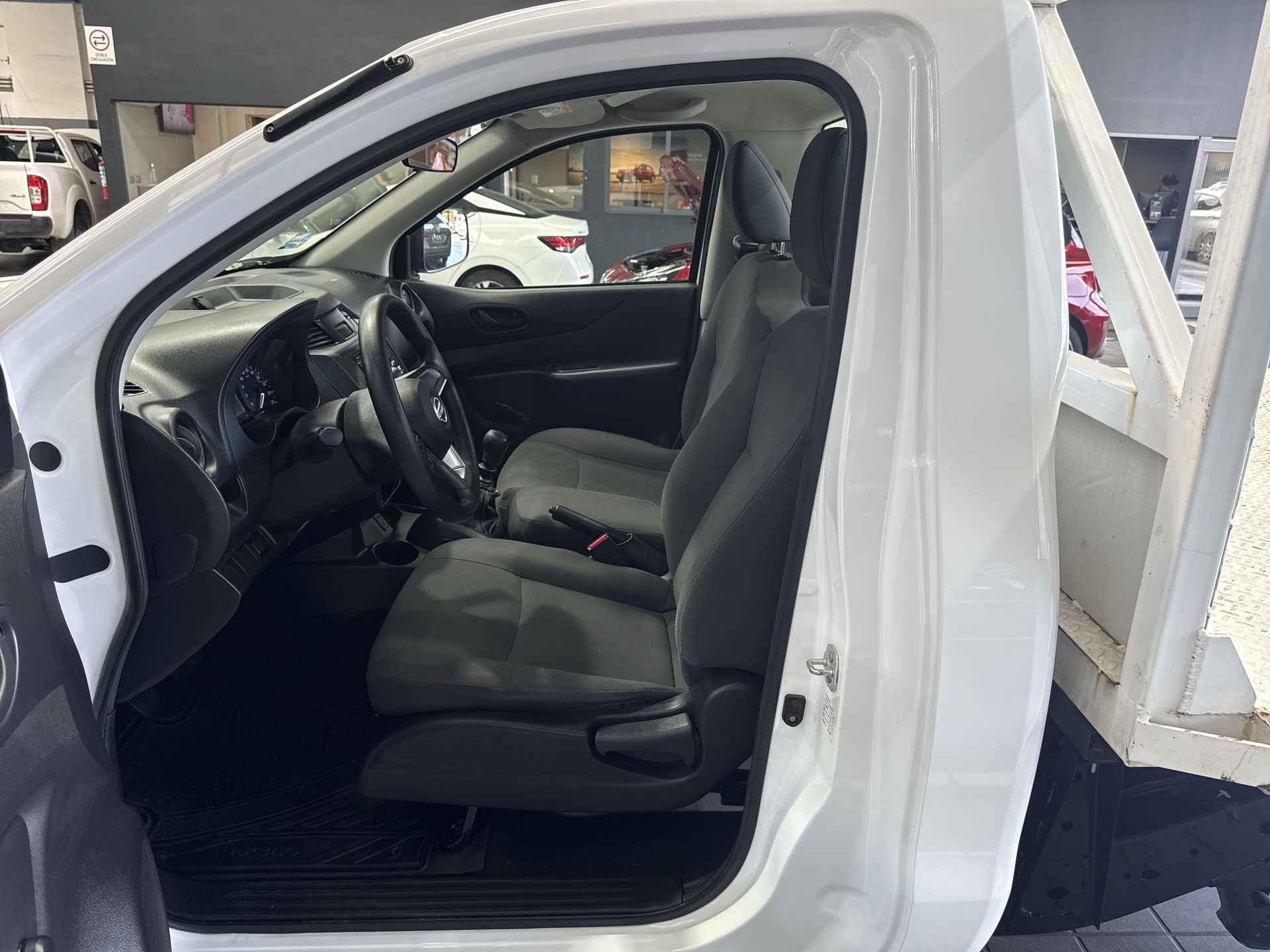 2023 Nissan NP300 CHASIS TM AC 23