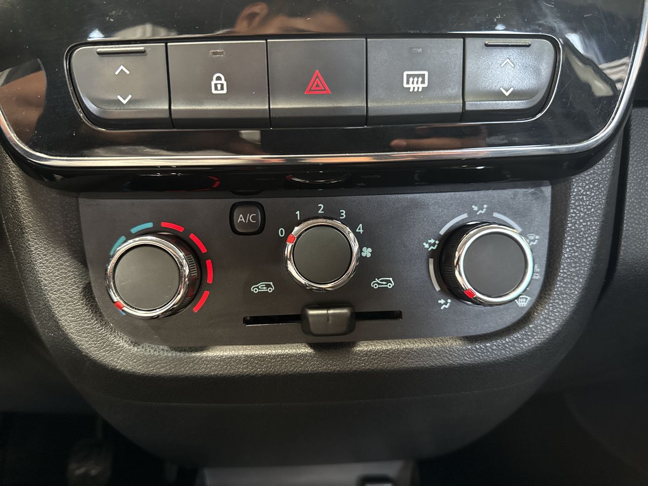 2022 RENAULT KWID ICONIC