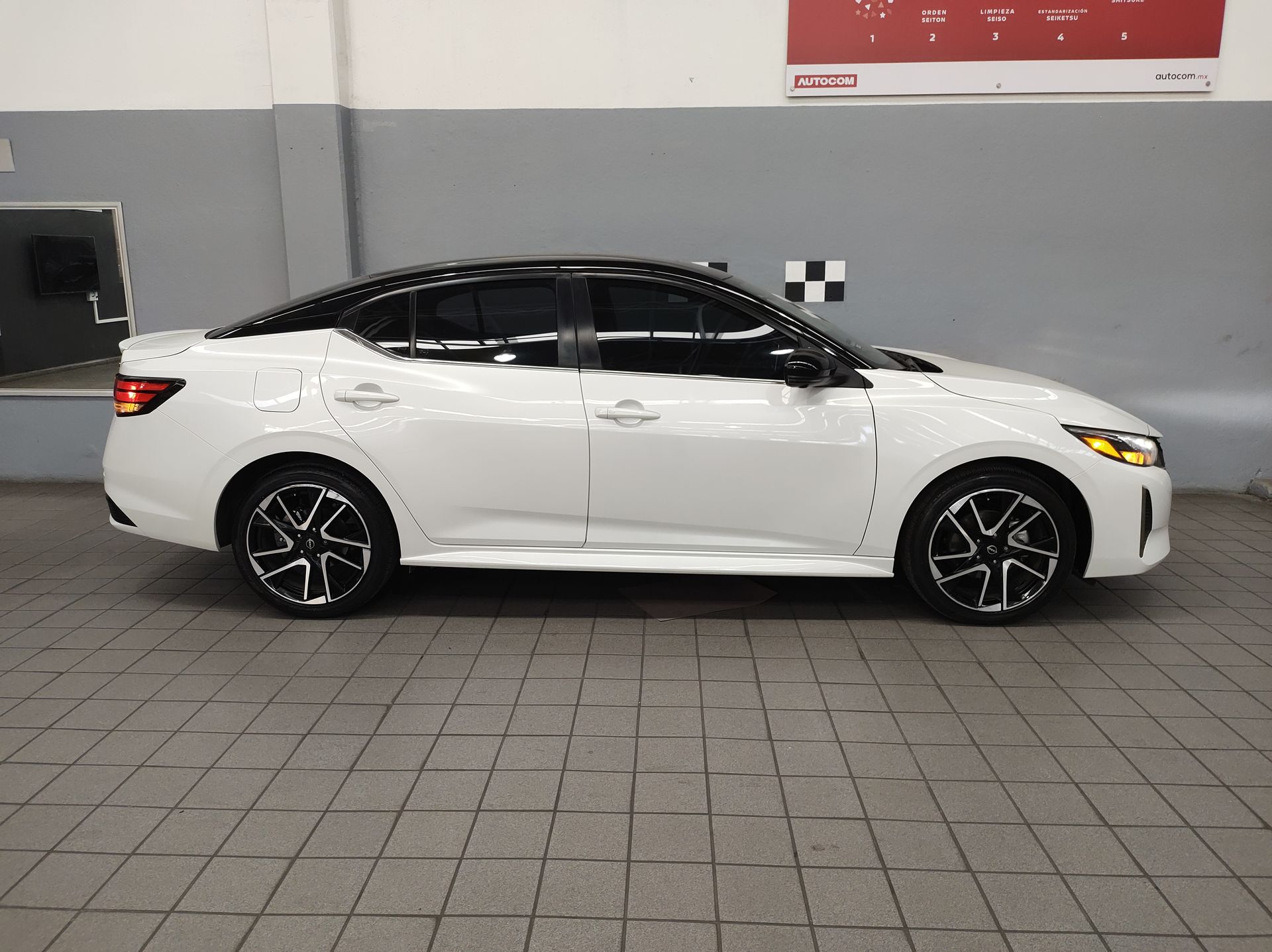 2024 Nissan SENTRA SENTRA SR BITONO CVT