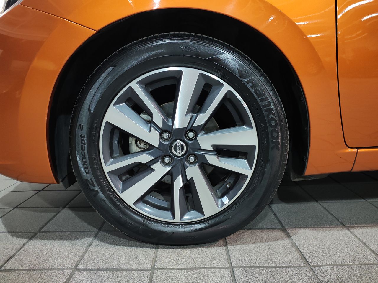 2020 Nissan VERSA ADVANCE CVT