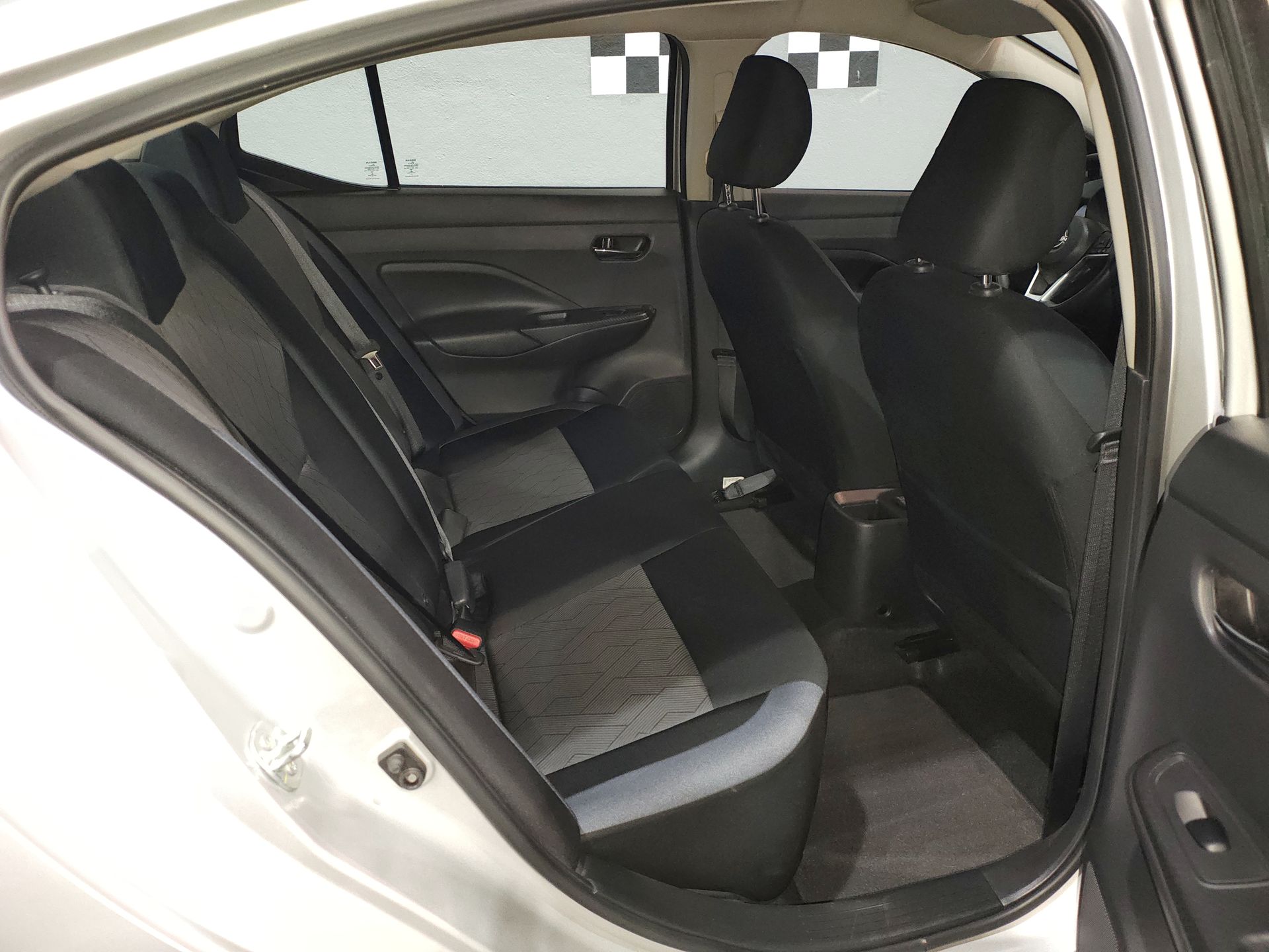 2023 Nissan VERSA ADVANCE MT 23