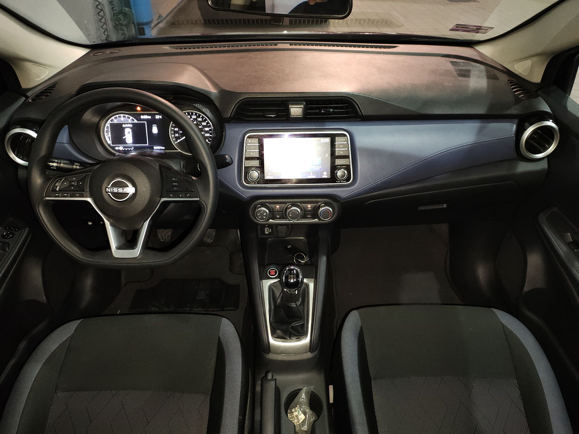 2024 Nissan VERSA ADVANCE MT 24