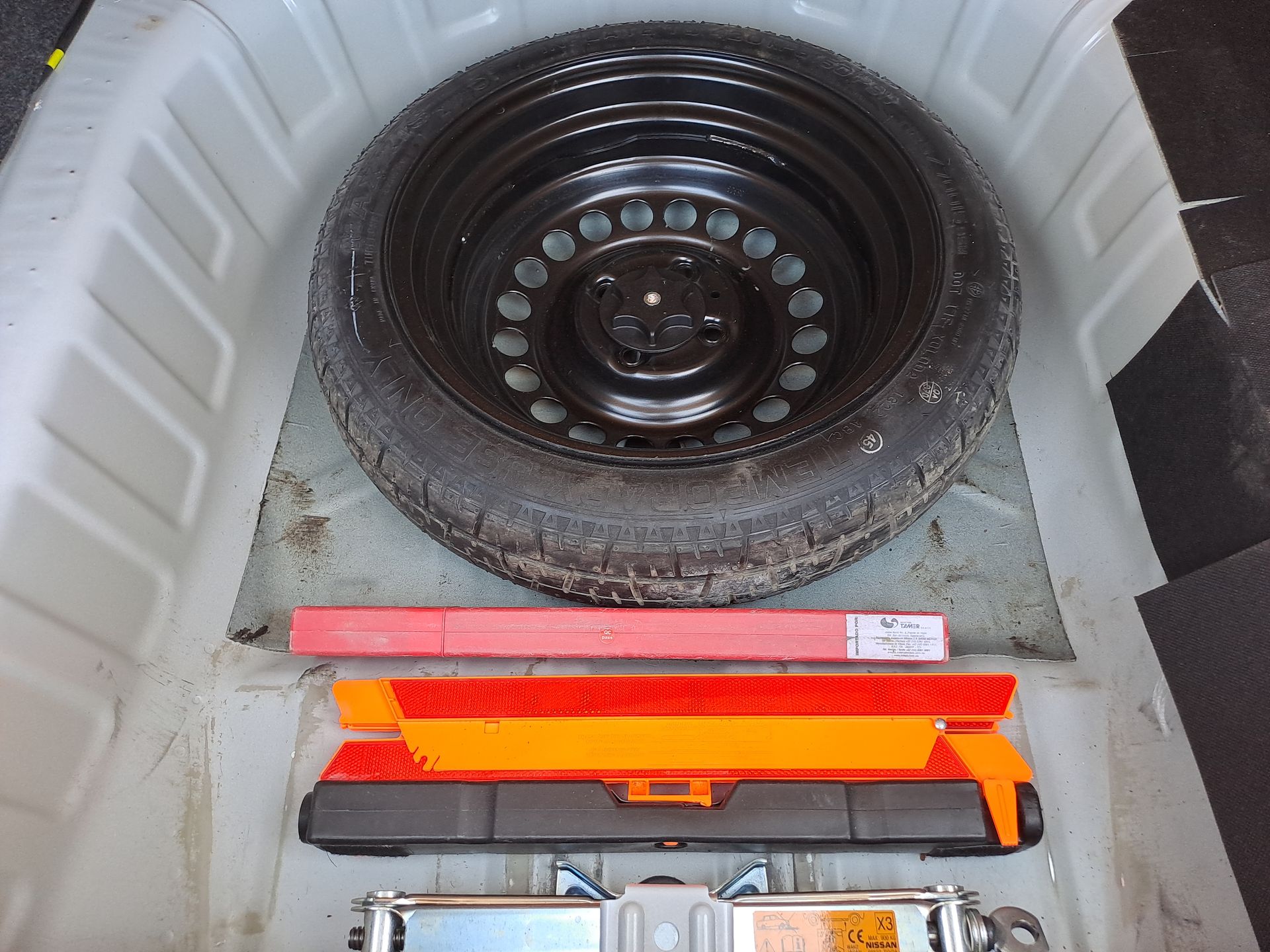 2022 Nissan VERSA ADVANCE CVT 22