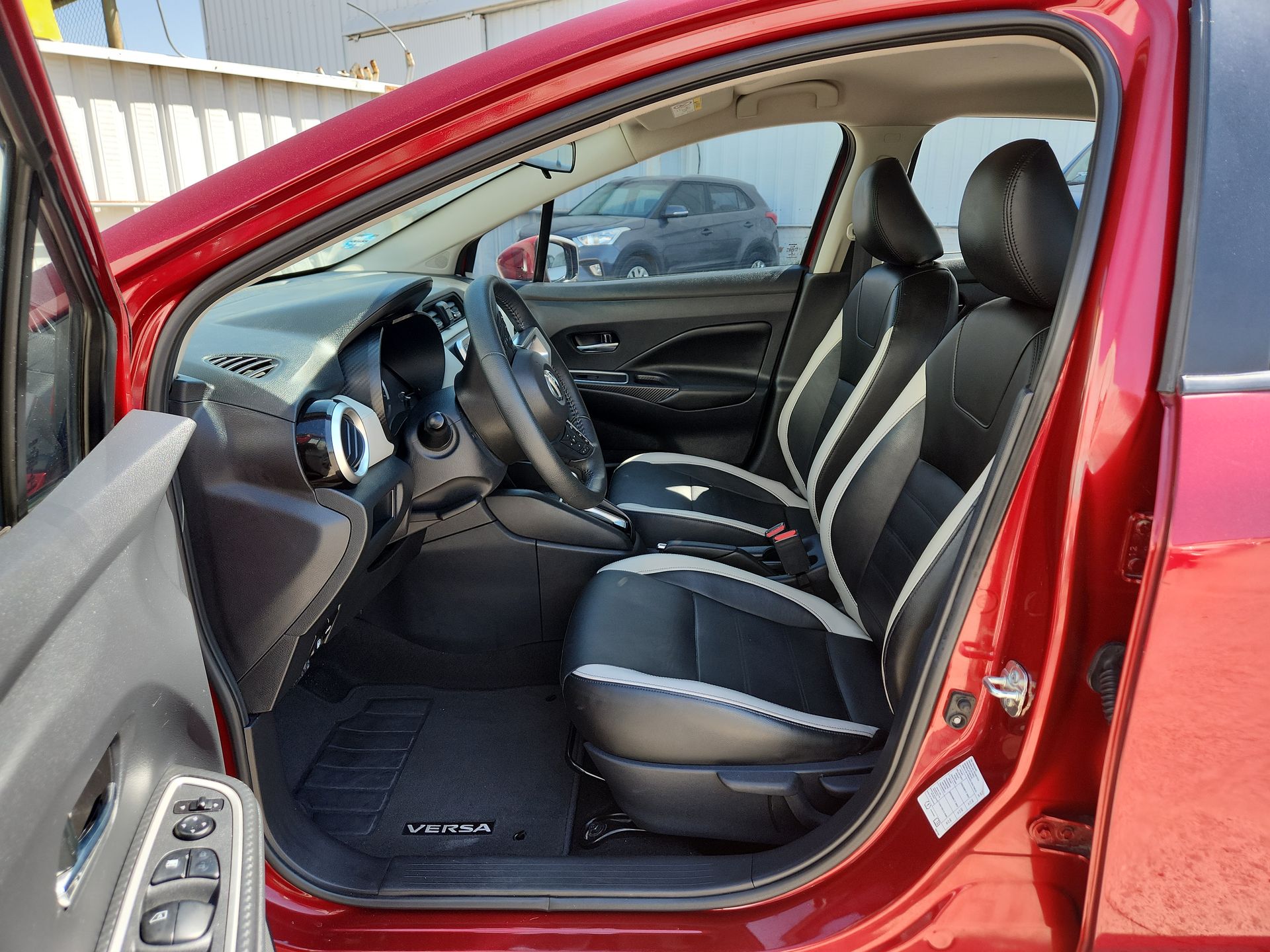 2021 Nissan VERSA PLATINUM CVT 21