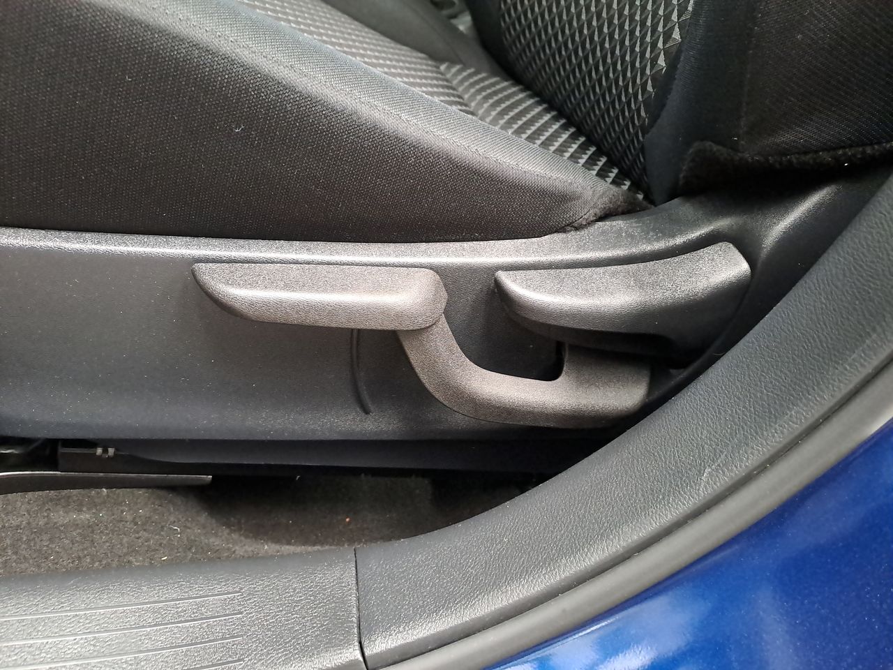 2023 Nissan VERSA SENSE CVT 23