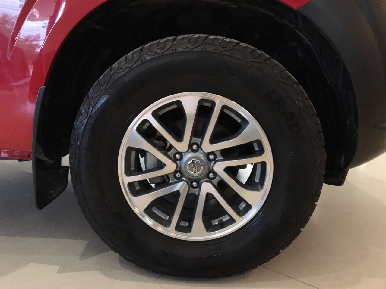 2020 Nissan NP300 DOBLE CABINA DOBLE CABINA SE TM AC PAQ SEG 6VEL
