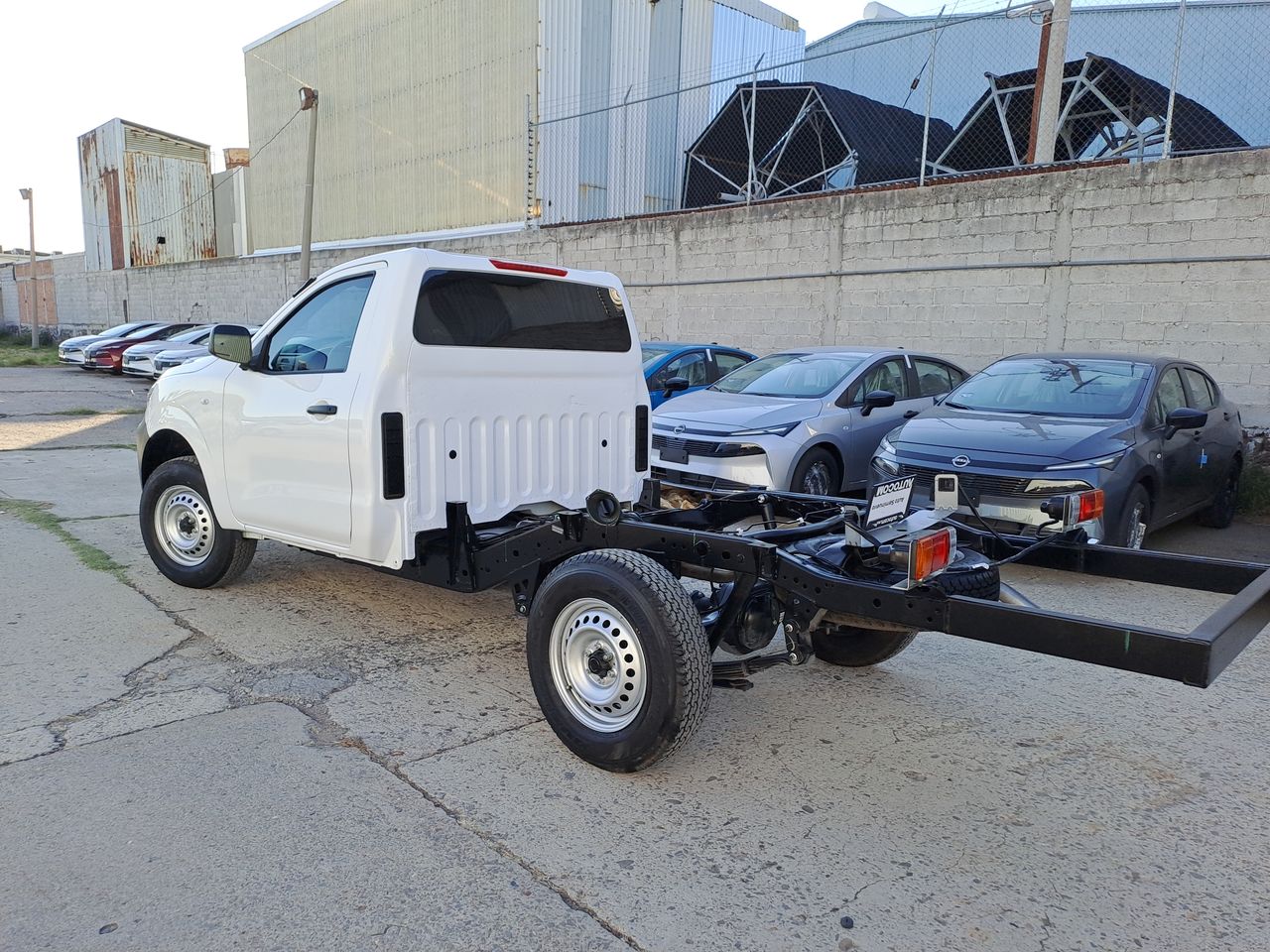 2024 Nissan NP300 NP300 CHASIS TM AC 24