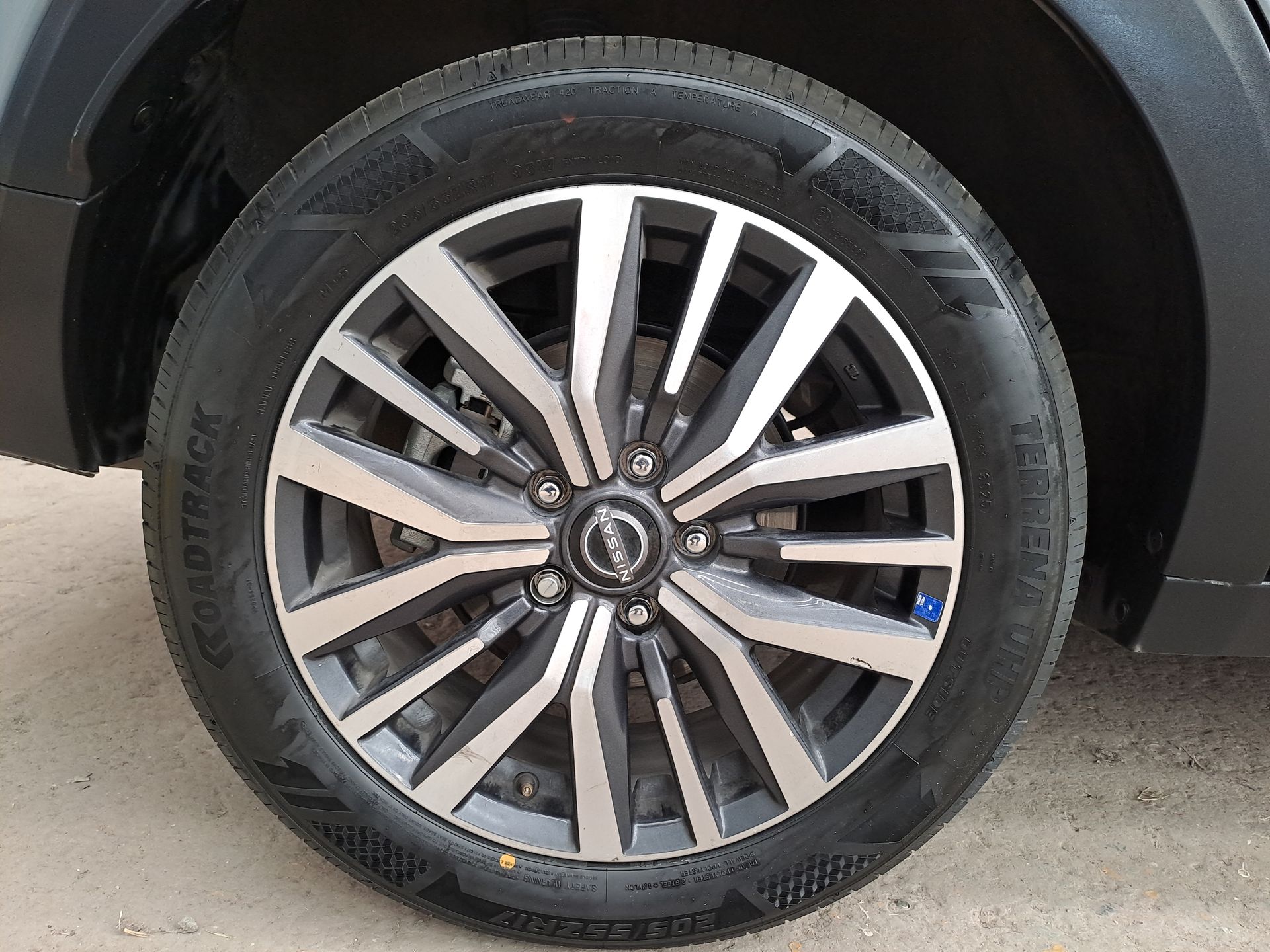 2023 Nissan KICKS EXCLUSIVE BI-TONO 1.6 LTS CVT 23