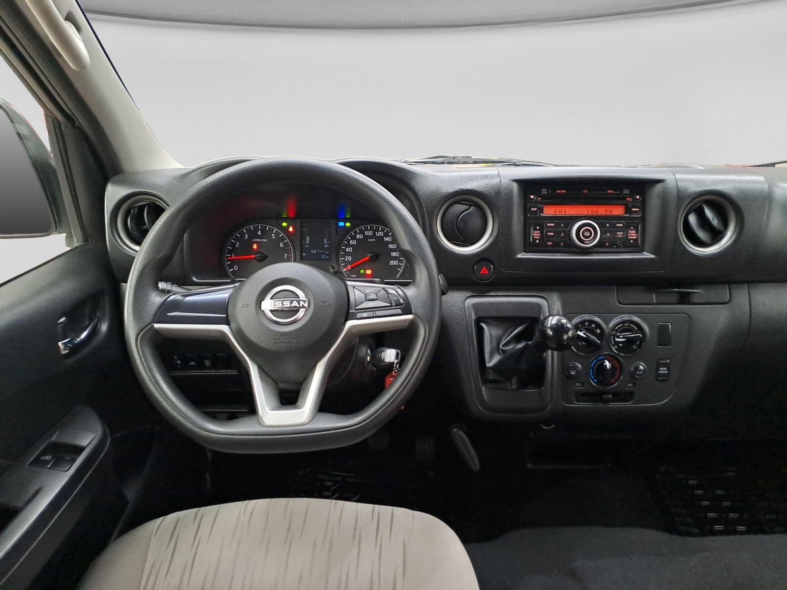 2024 Nissan URVAN 14 PASAJEROS AMPLIA AA 24