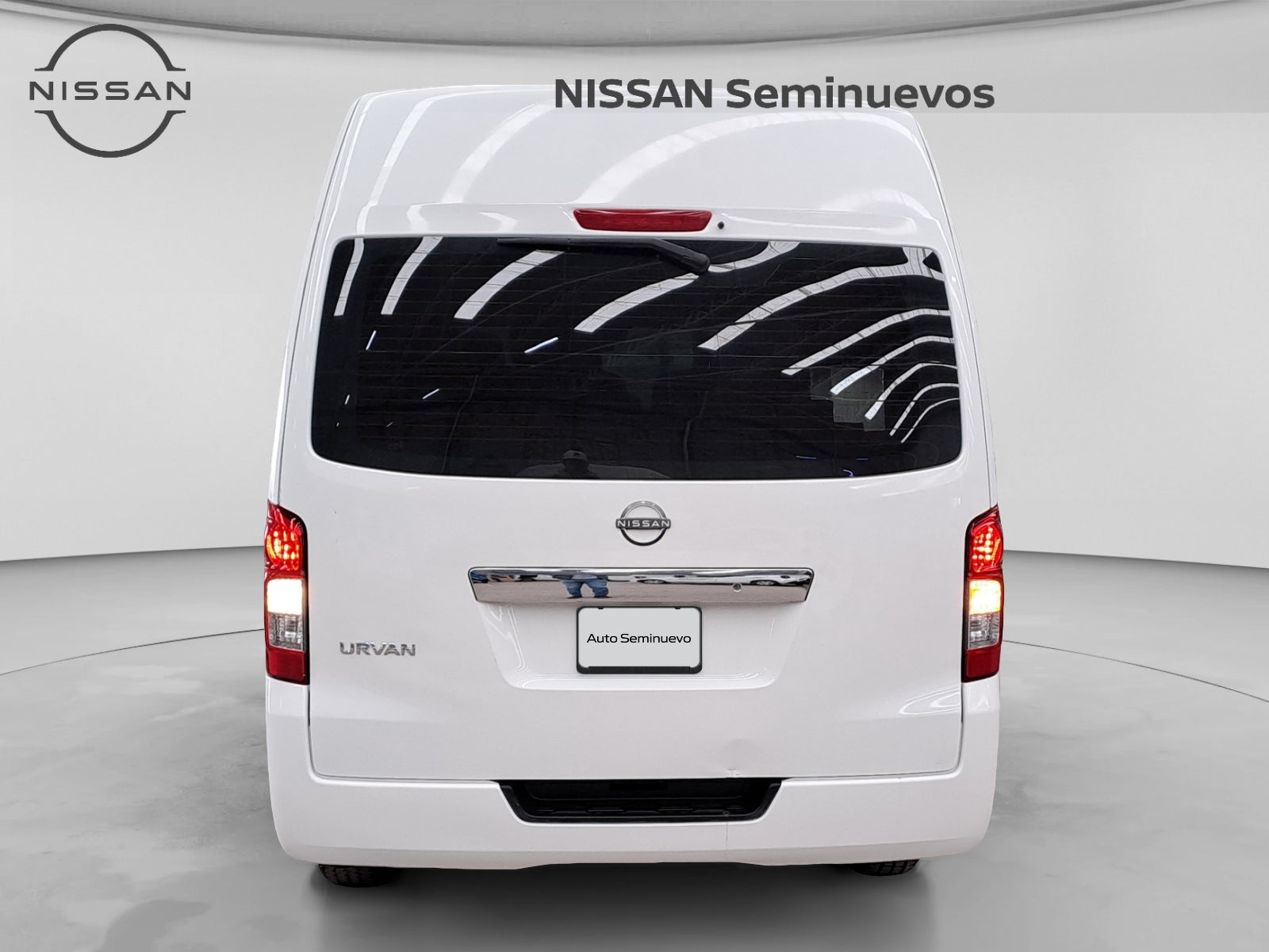 2024 Nissan URVAN 14 PASAJEROS AMPLIA AA 24