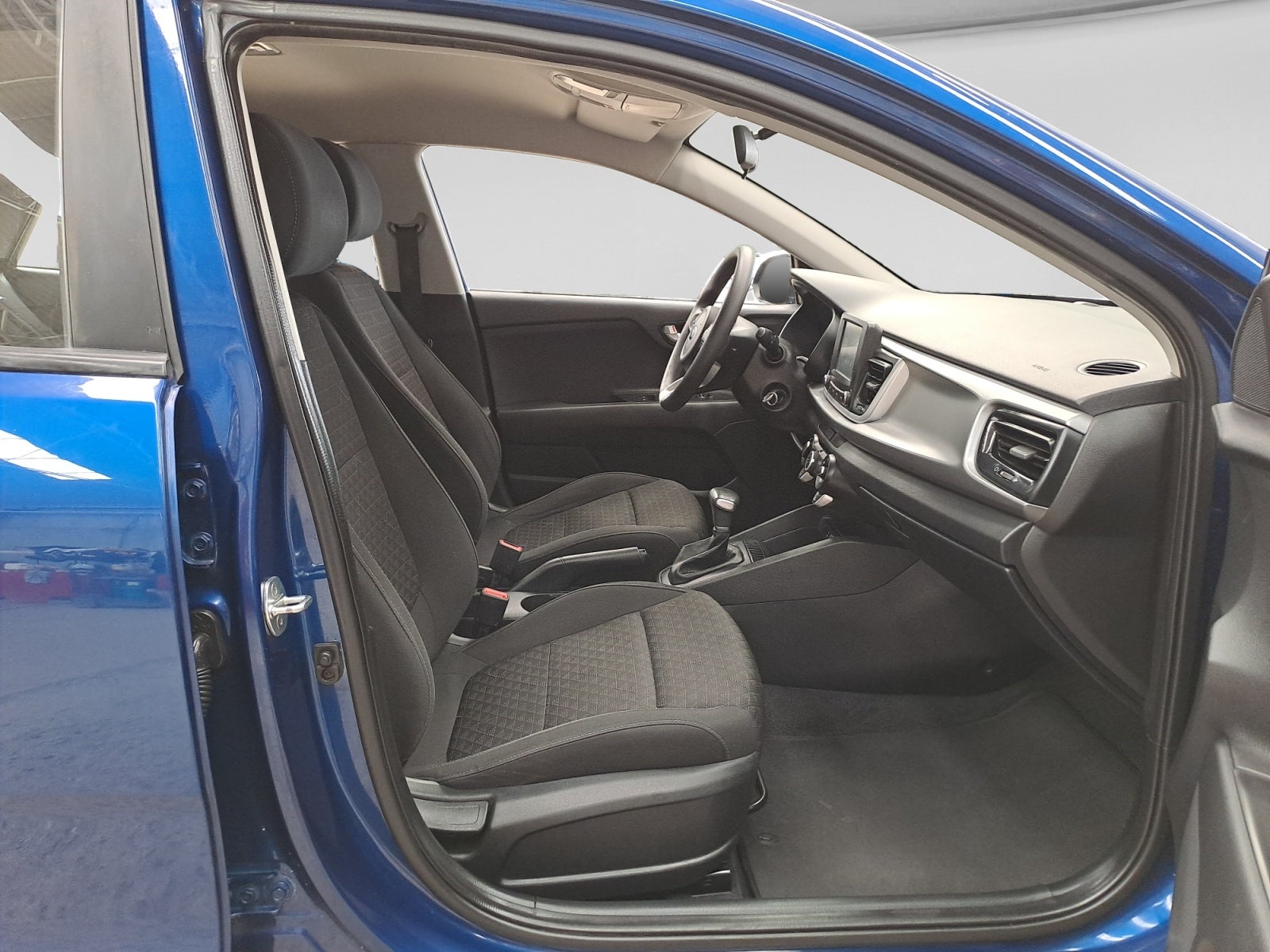 2020 Kia RIO SEDÁN LX TA