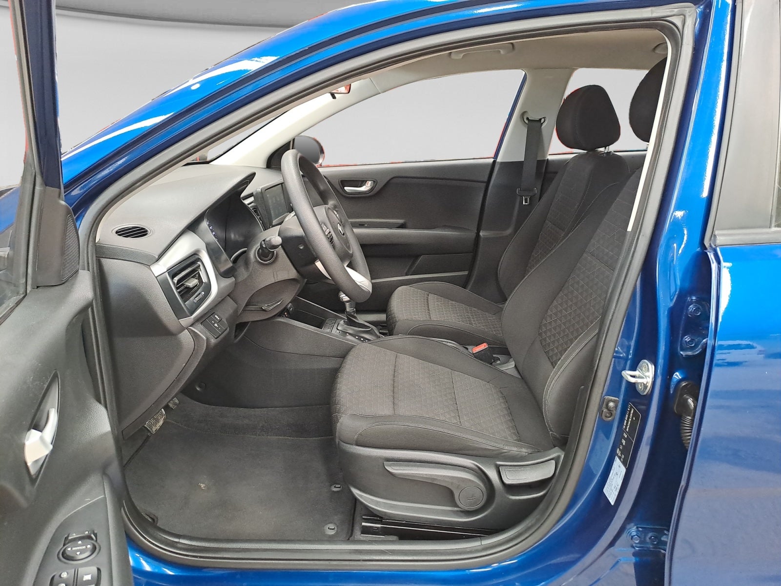 2020 Kia RIO SEDÁN LX TA