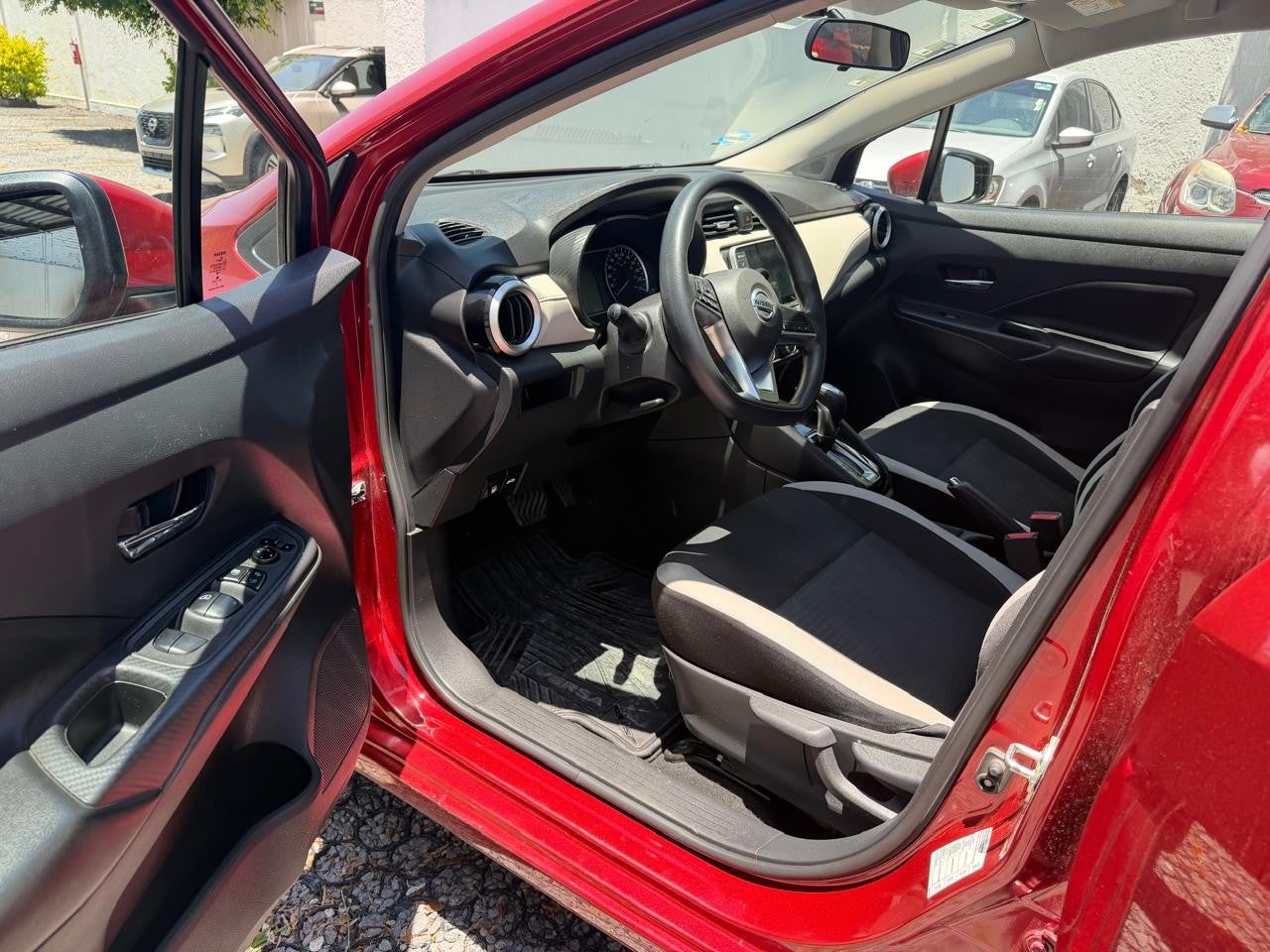 2020 Nissan VERSA ADVANCE CVT