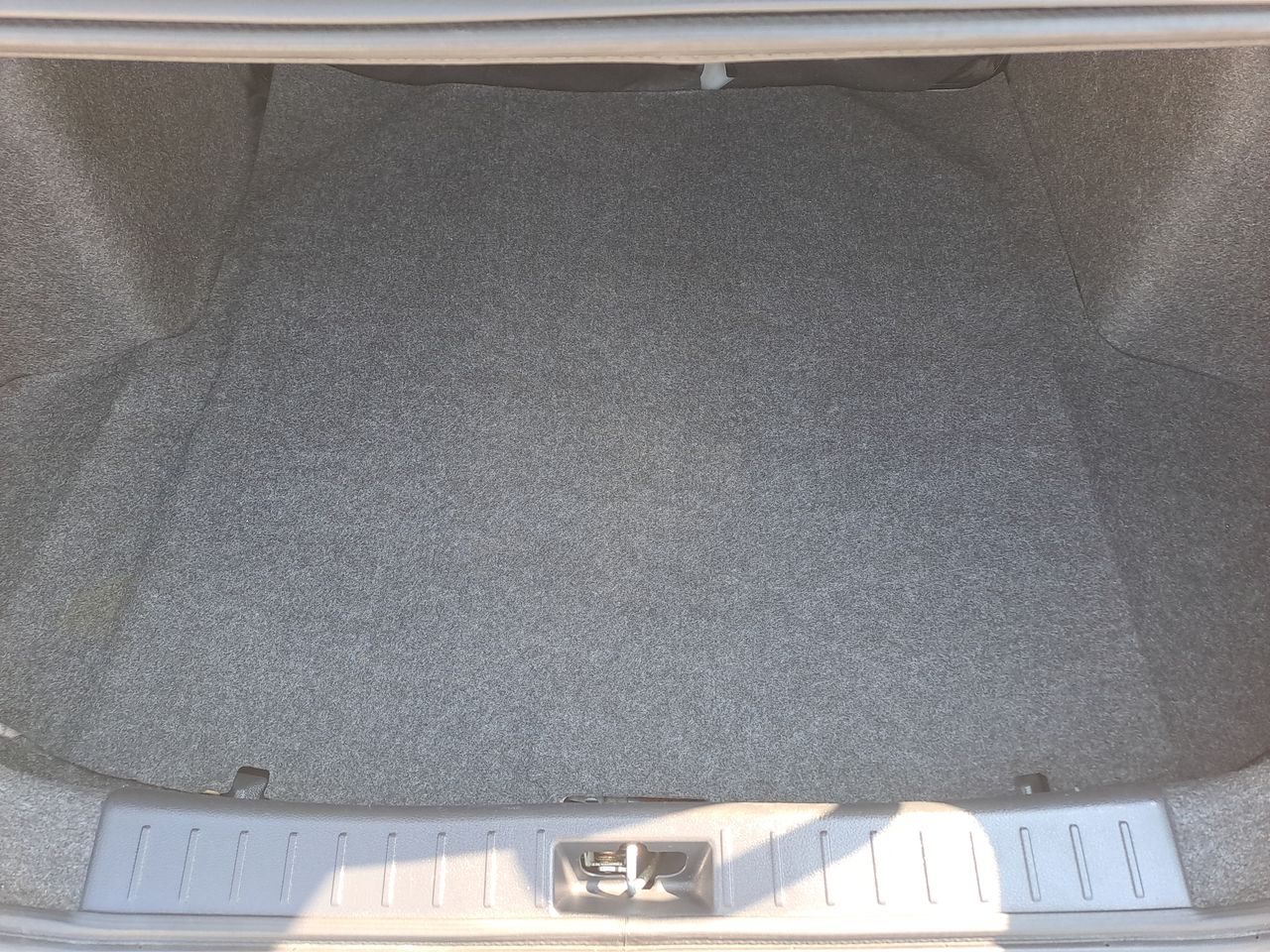 2020 Nissan VERSA ADVANCE CVT