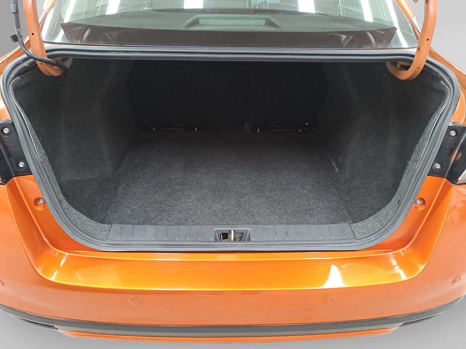 2023 Nissan VERSA ADVANCE CVT 23