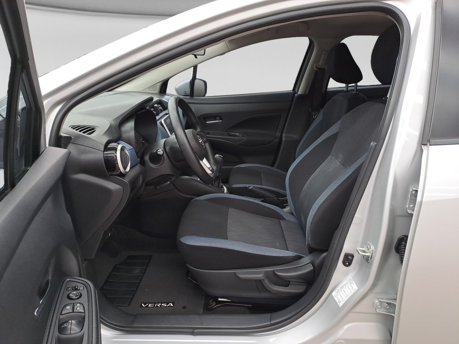 2024 Nissan VERSA ADVANCE MT 24