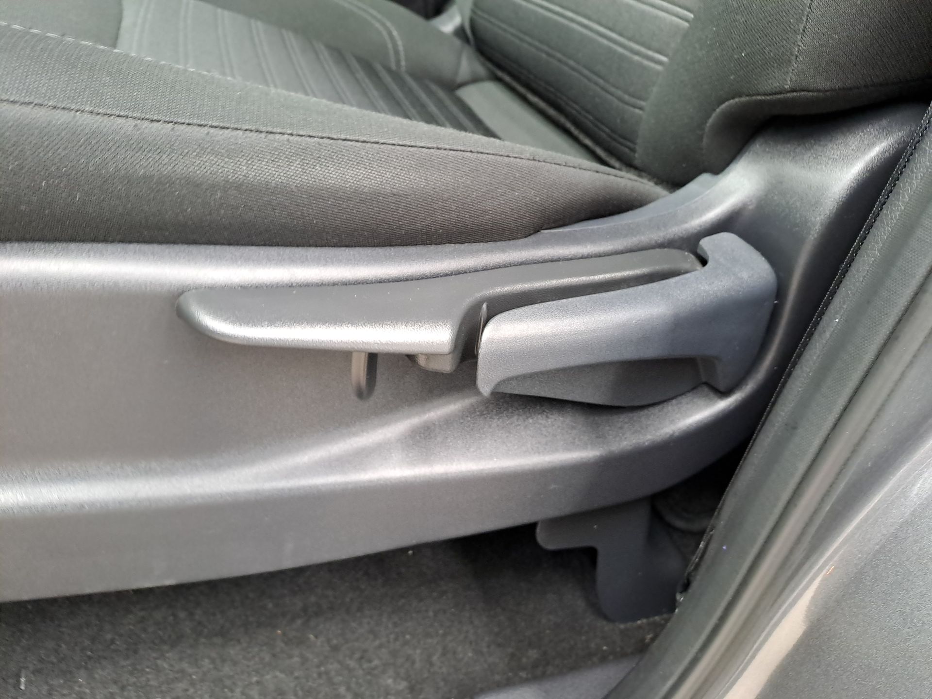 2024 Nissan FRONTIER FRONTIER LE TA 24