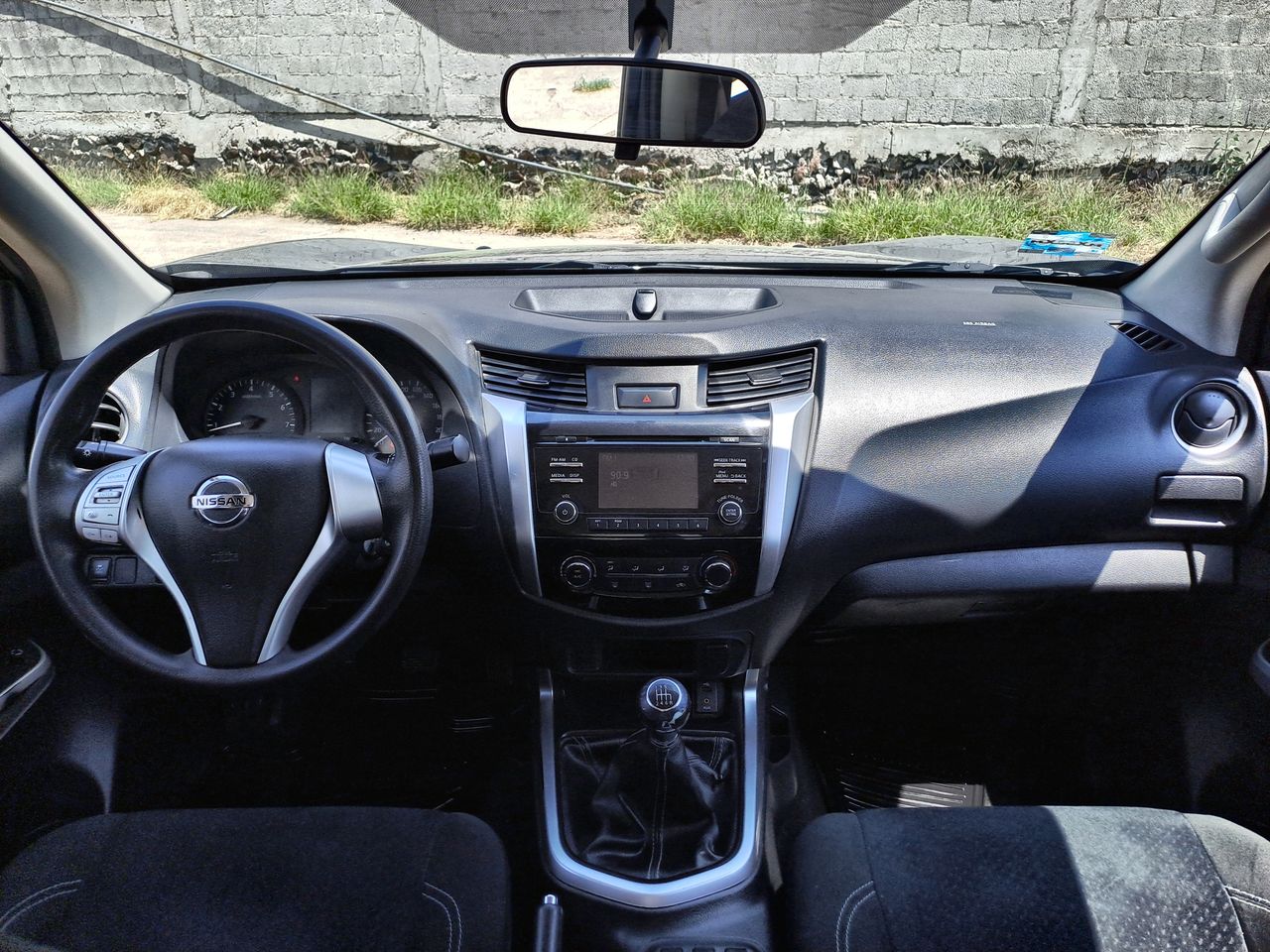 2020 Nissan FRONTIER LE TM AC
