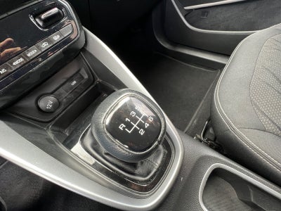 2023 Chevrolet GROOVE LT MT