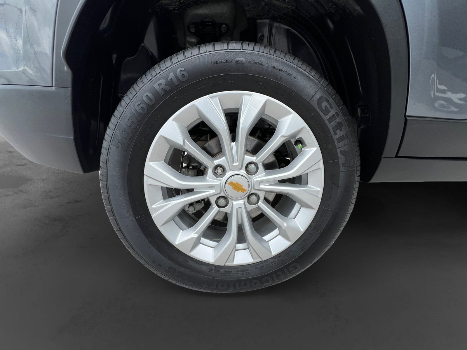 2023 Chevrolet GROOVE LT MT