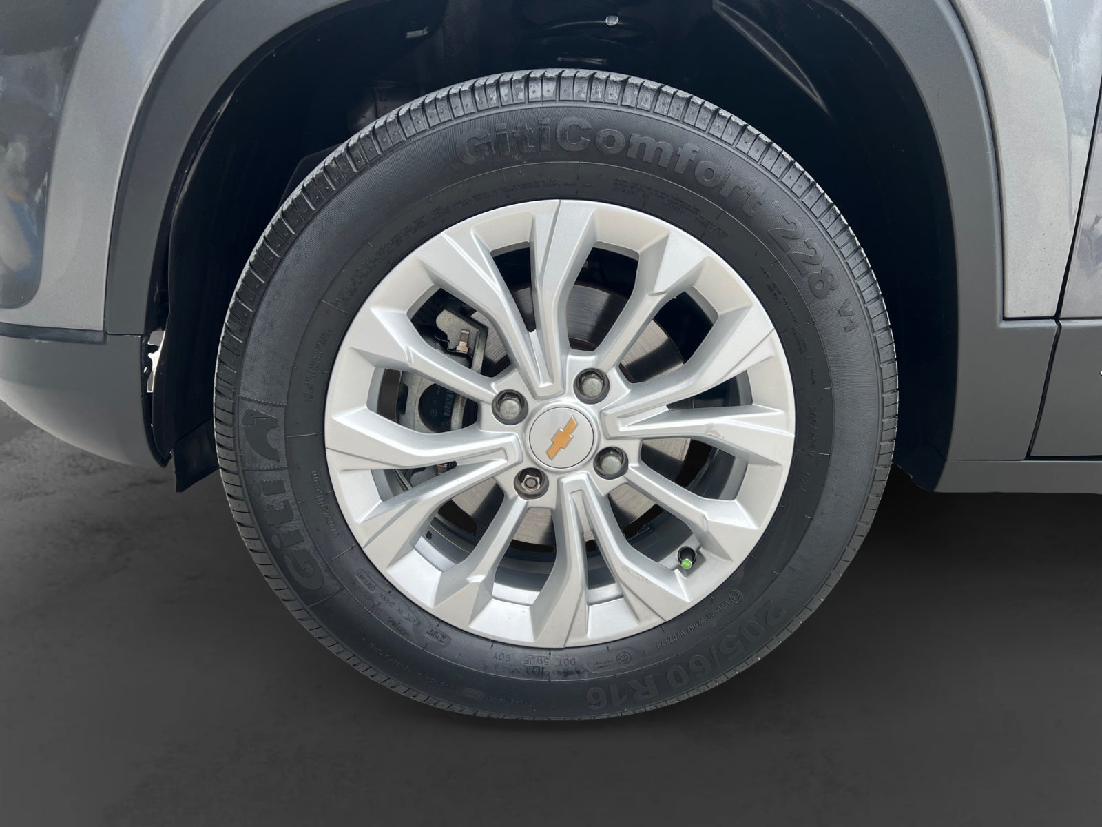 2023 Chevrolet GROOVE LT MT