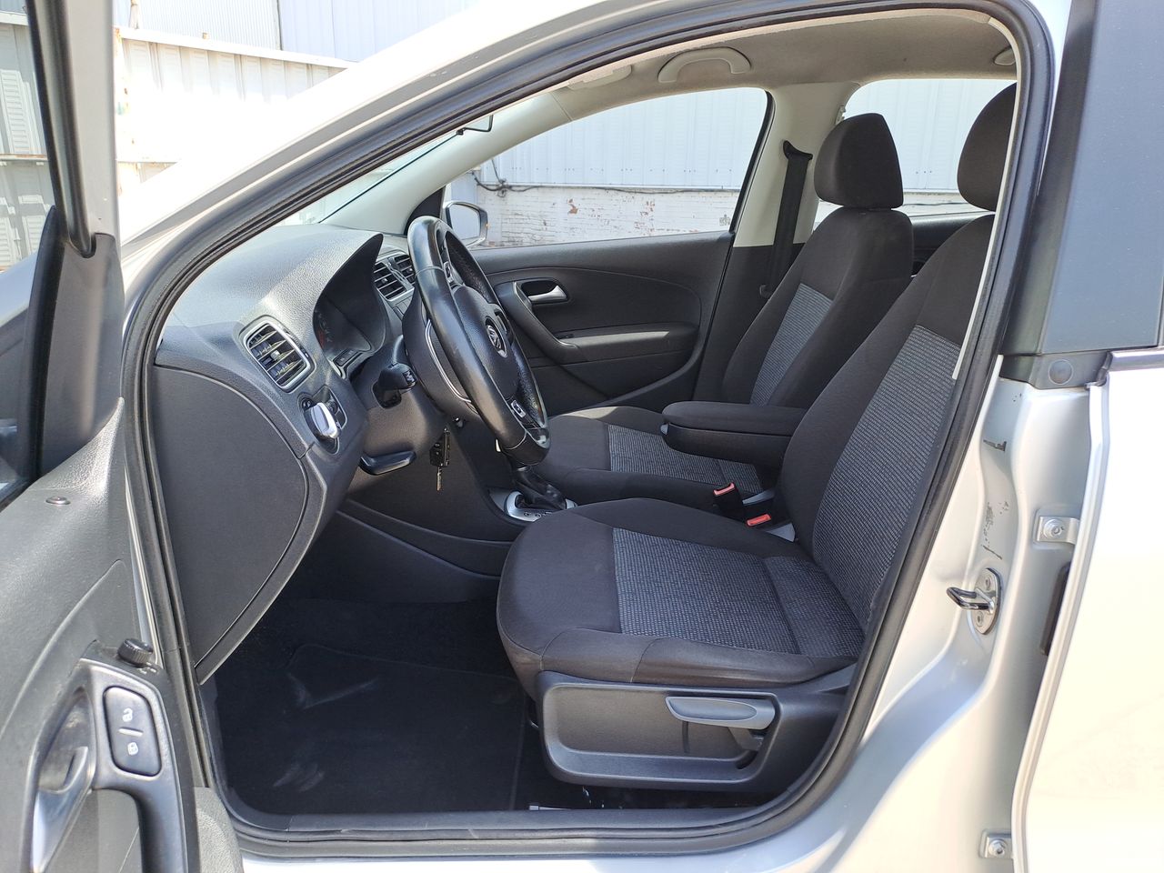 2019 Volkswagen POLO DESIGN & SOUND TIPTRONIC