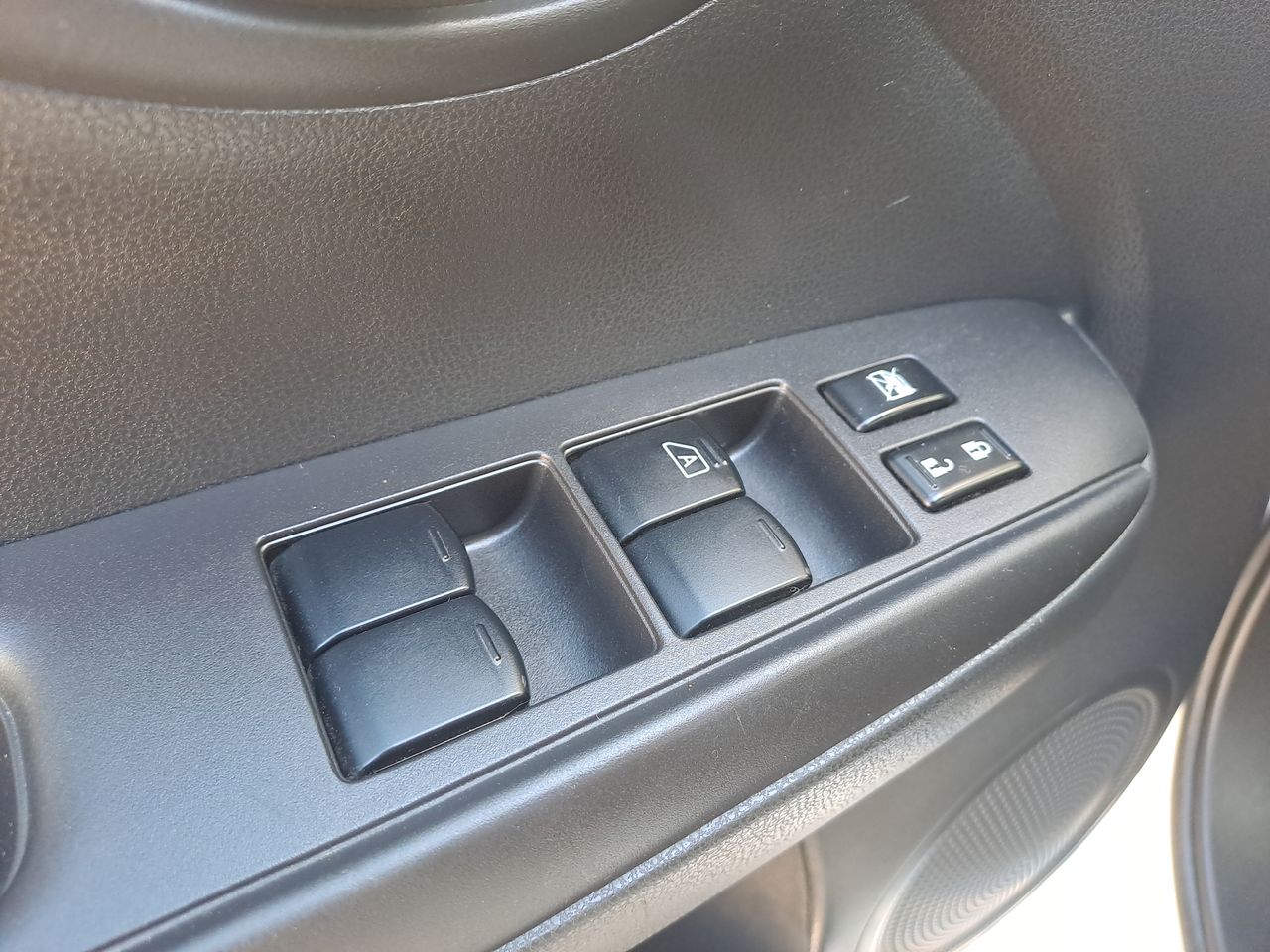 2018 Nissan VERSA SENSE AT AC