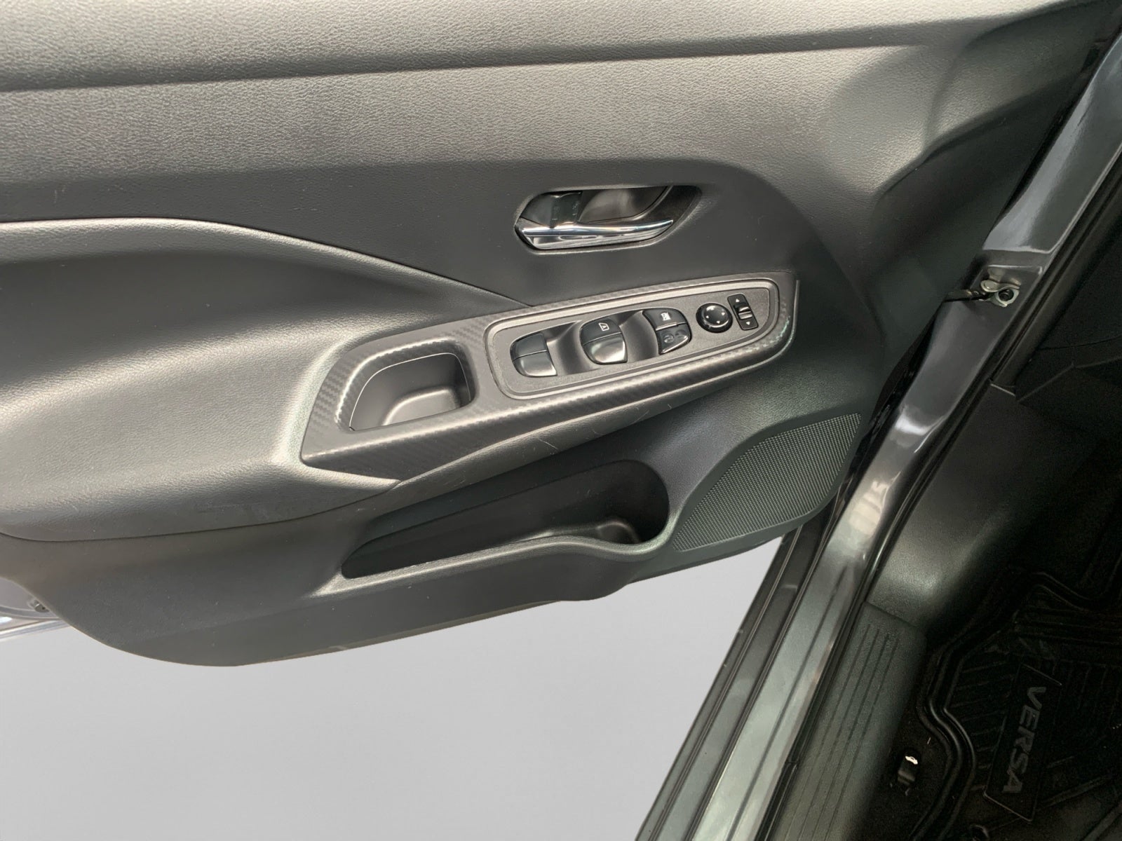 2020 Nissan VERSA SENSE CVT