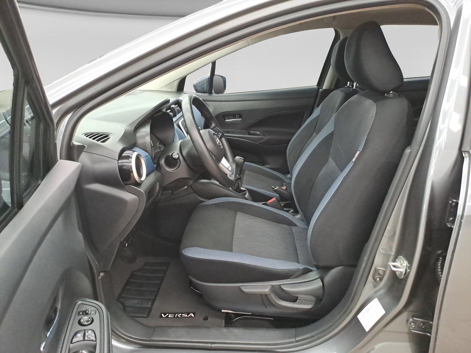 2024 Nissan VERSA ADVANCE MT 24