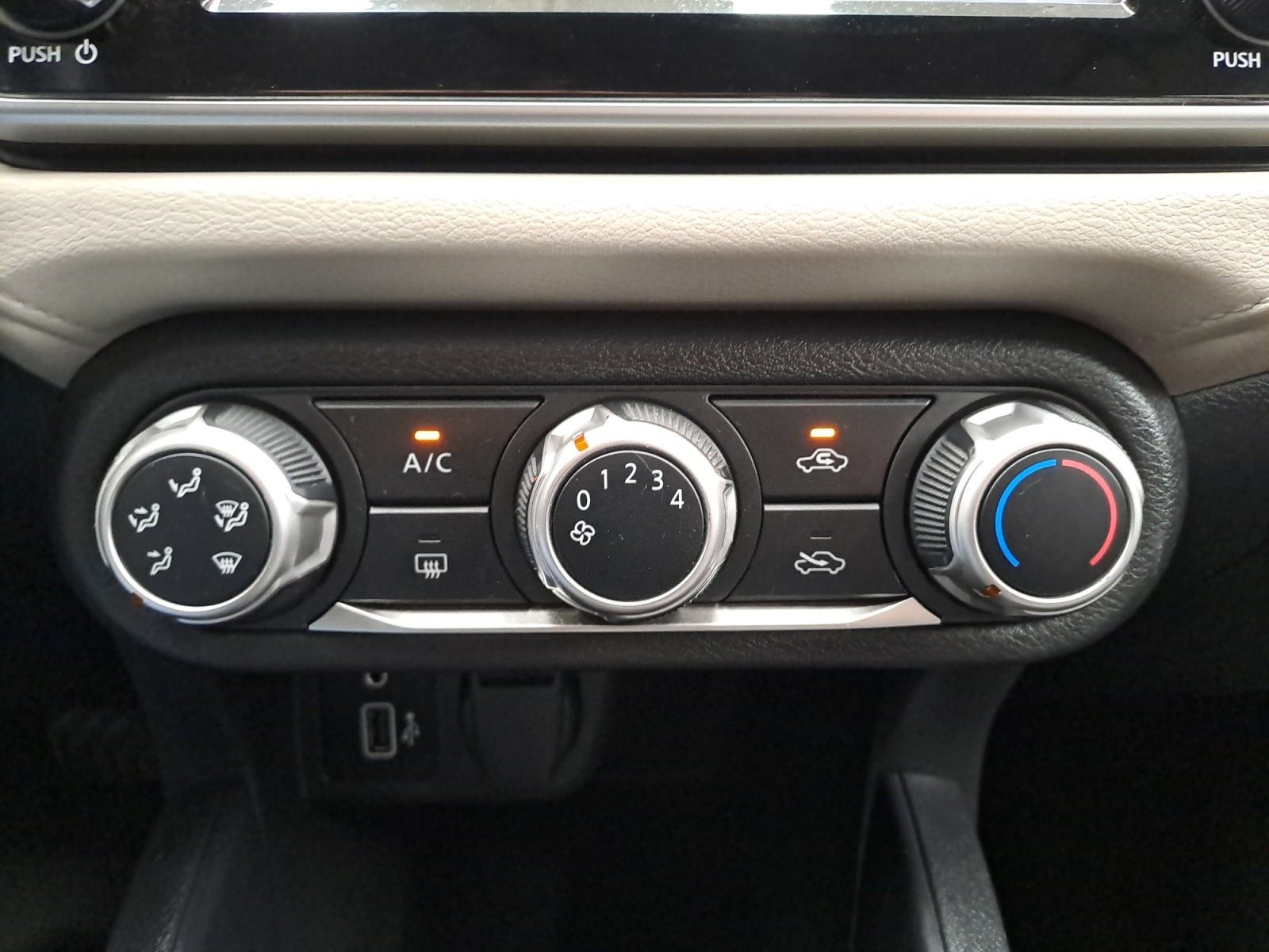 2021 Nissan VERSA VERSA ADVANCE CVT