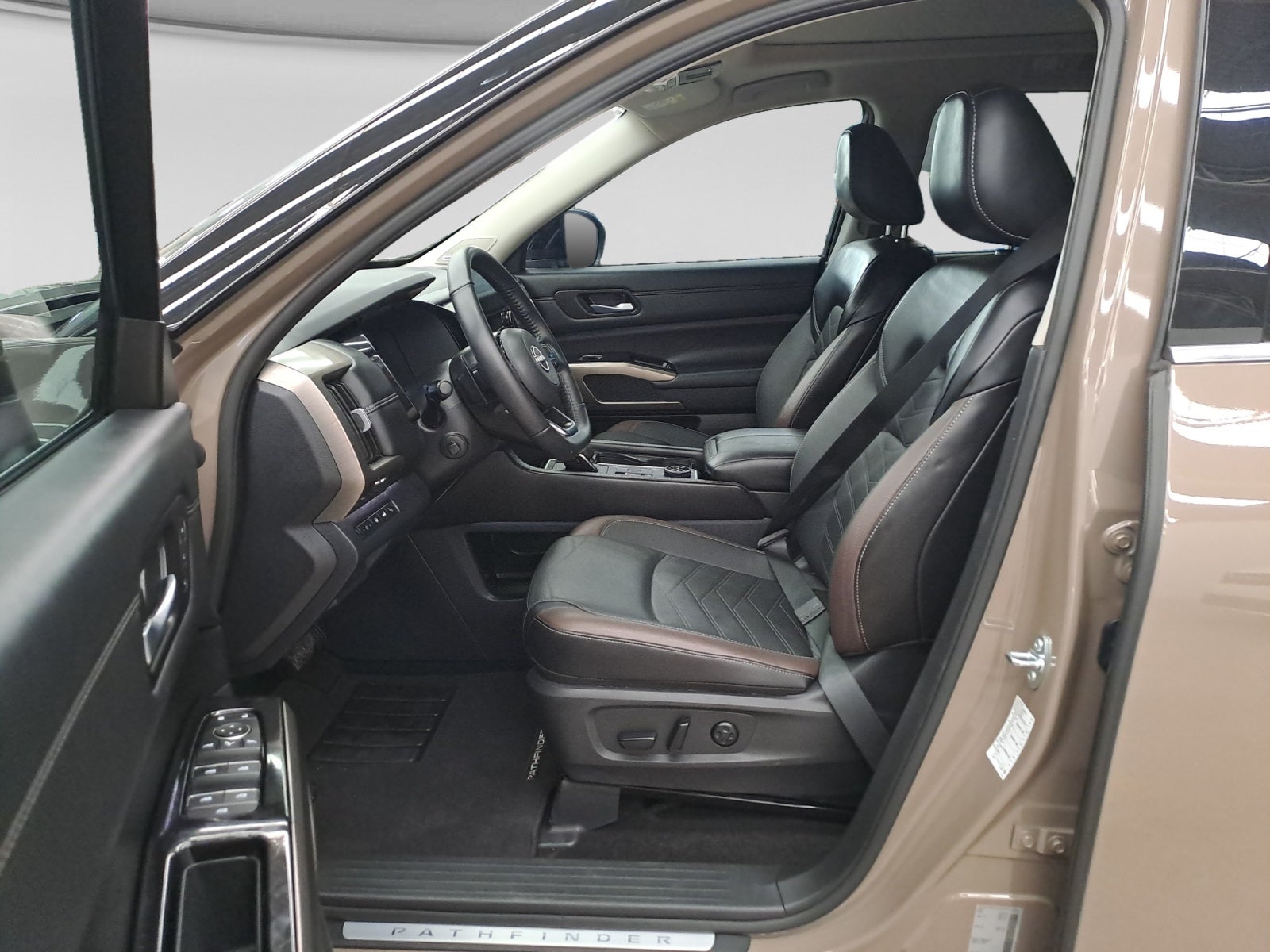 2025 Nissan PATHFINDER PATHFINDER PLATINUM 4WD