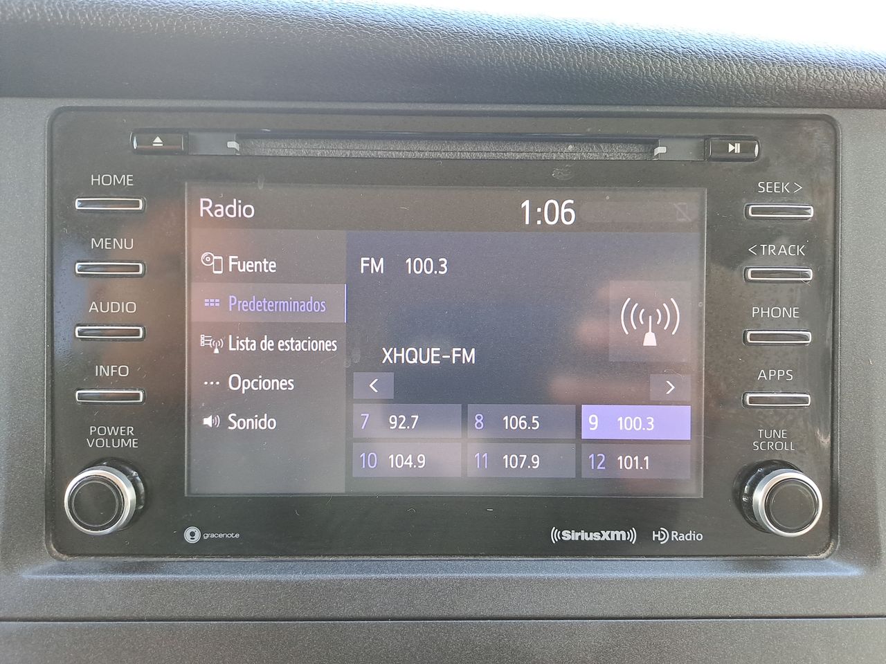 2018 Toyota SIENNA LE