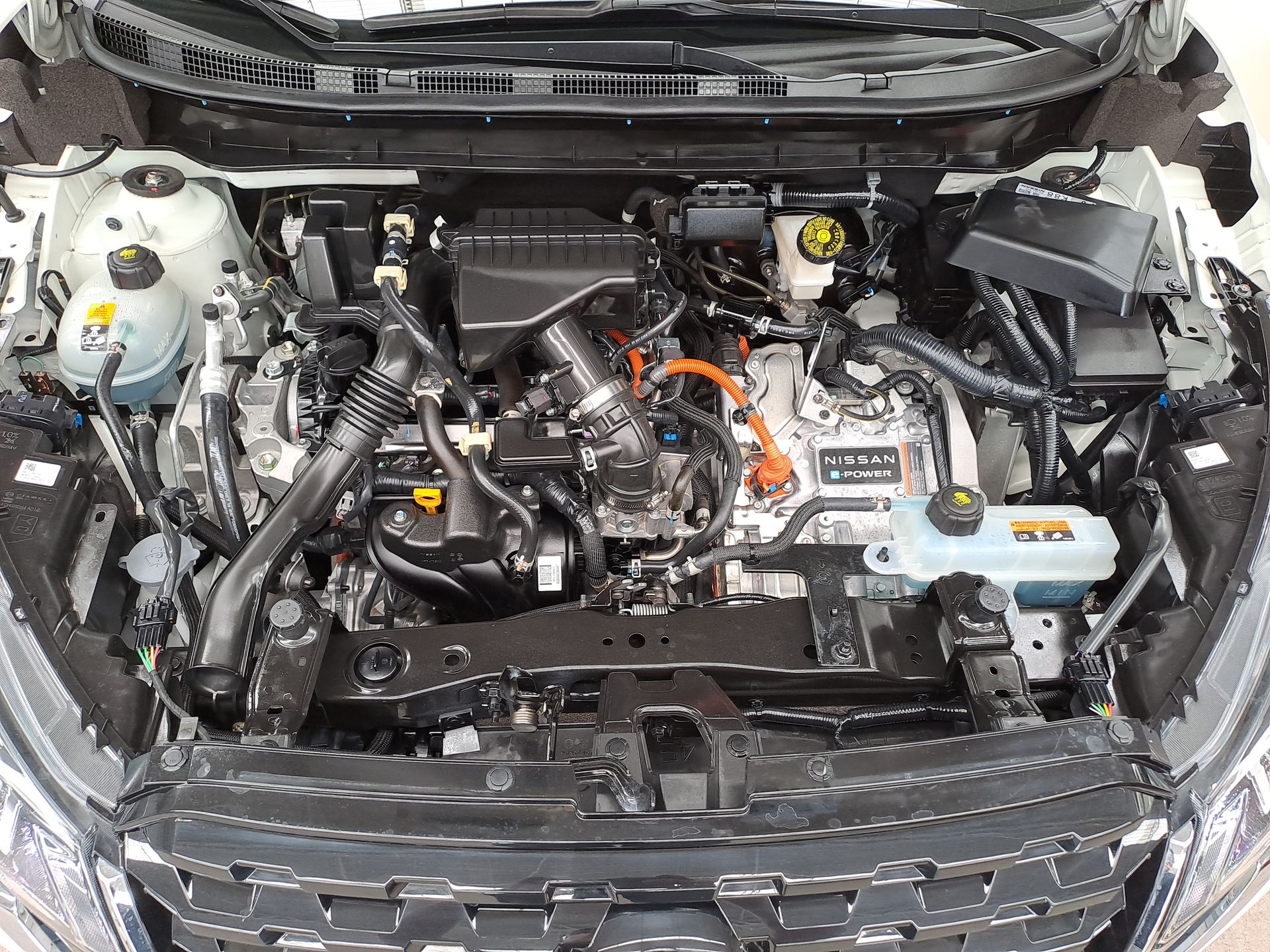 2024 Nissan KICKS PLATINUM E-POWER 24