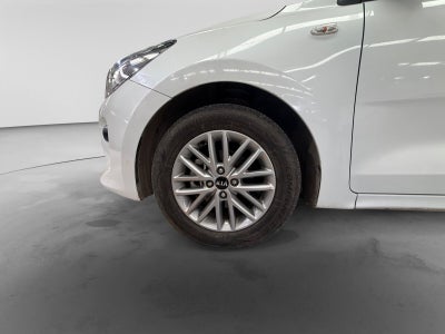 2018 Kia RIO LX 1.6 AT