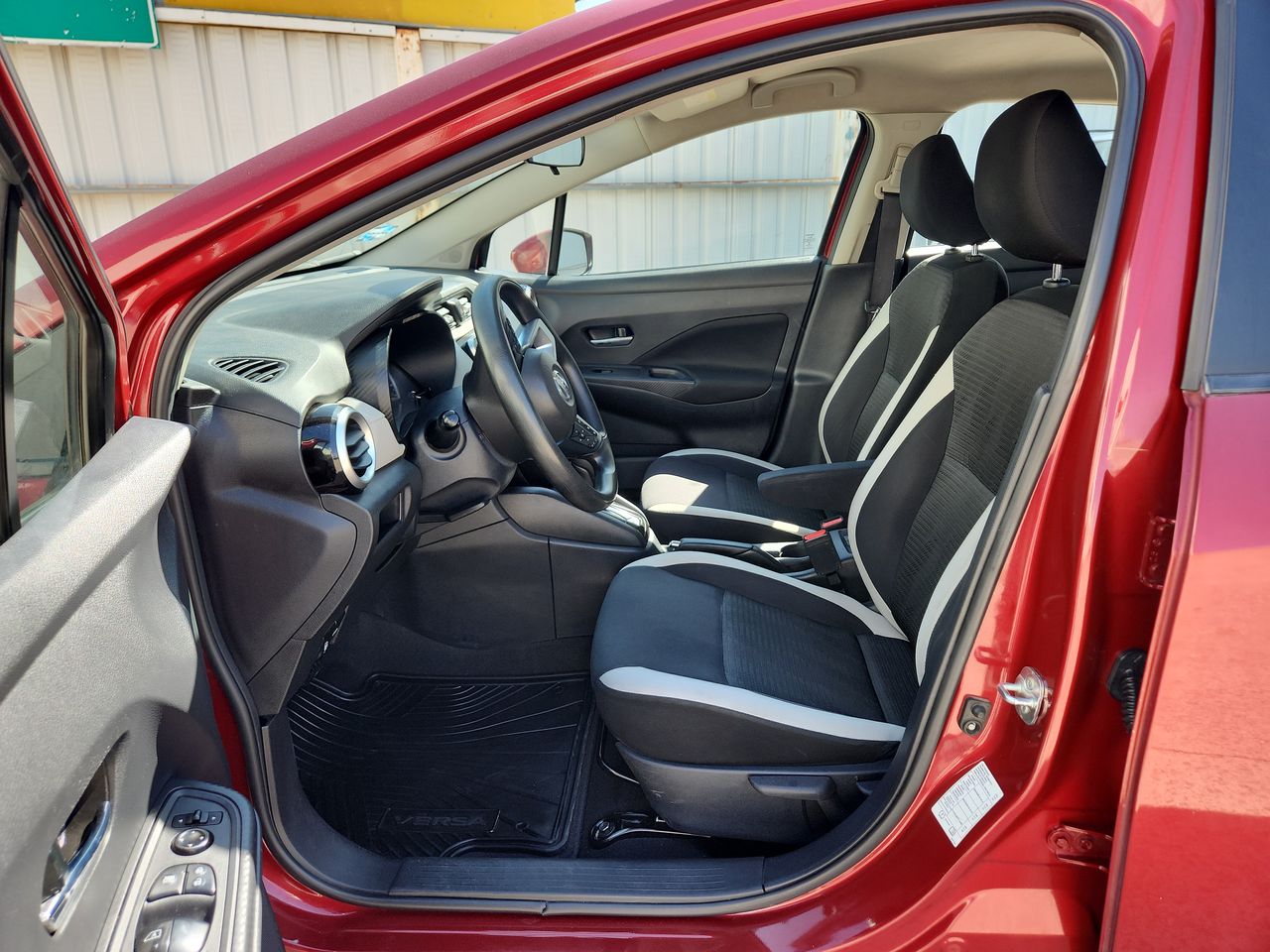 2022 Nissan VERSA ADVANCE CVT 22