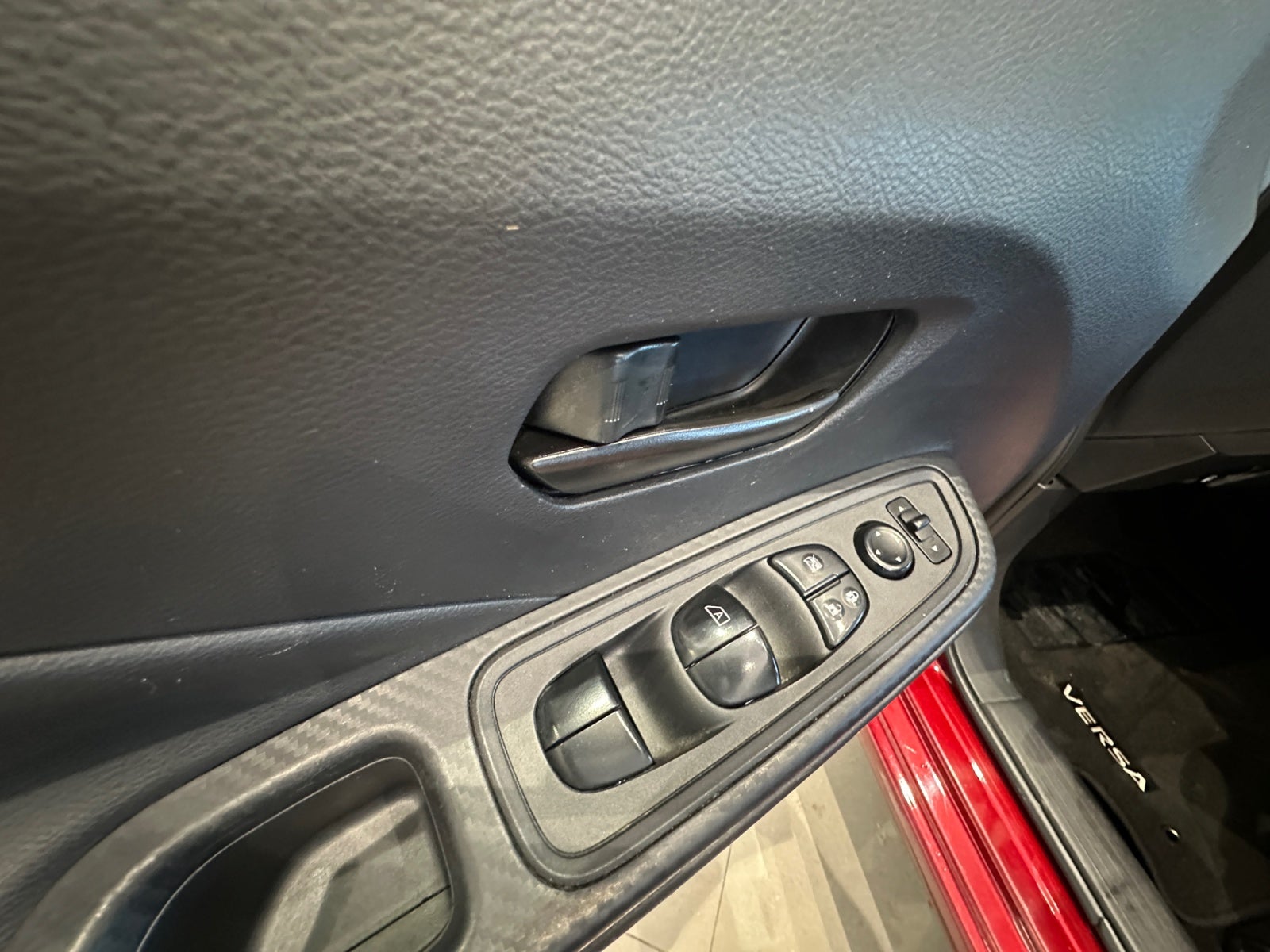 2024 Nissan VERSA SENSE MT 24