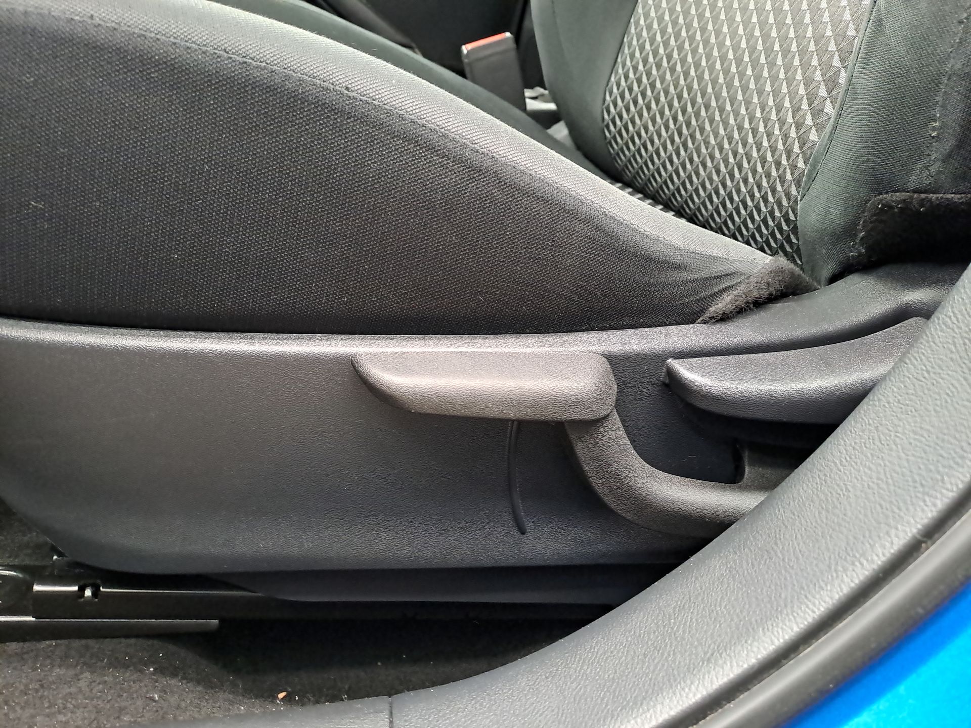 2023 Nissan VERSA SENSE MT 23