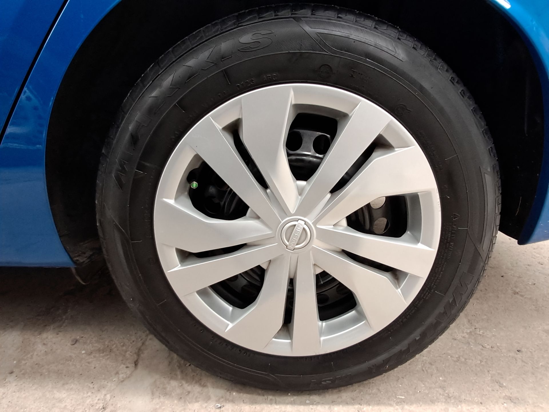 2023 Nissan VERSA SENSE MT 23