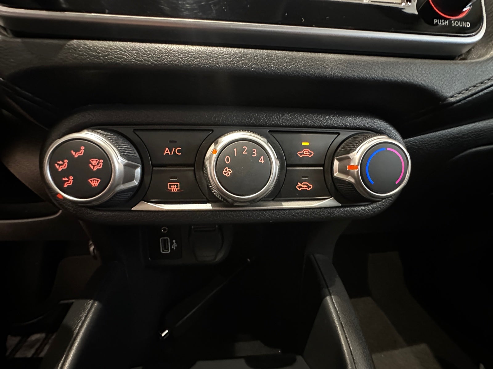 2024 Nissan VERSA SENSE CVT 24