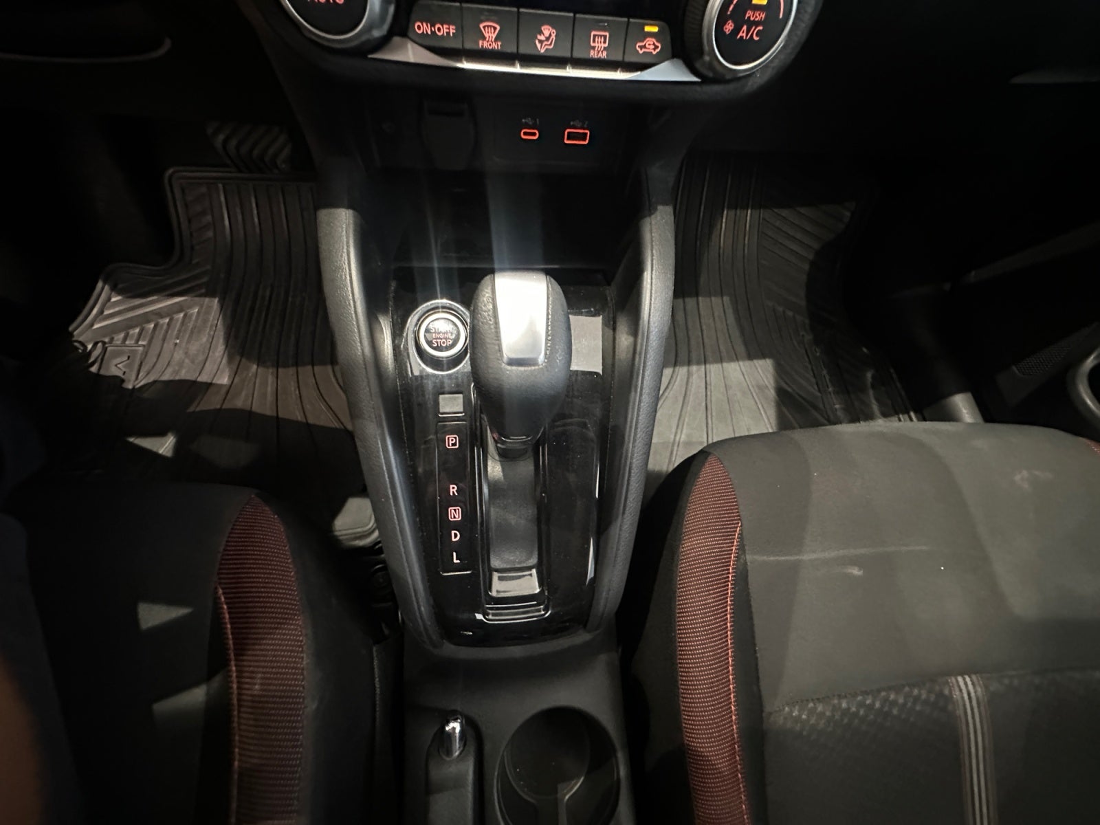 2023 Nissan VERSA SR CVT 23