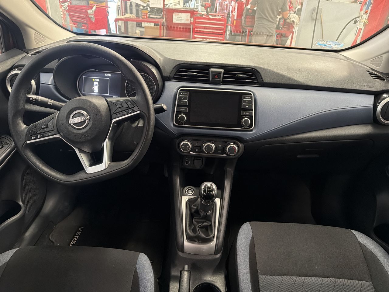 2023 Nissan VERSA ADVANCE MT 23