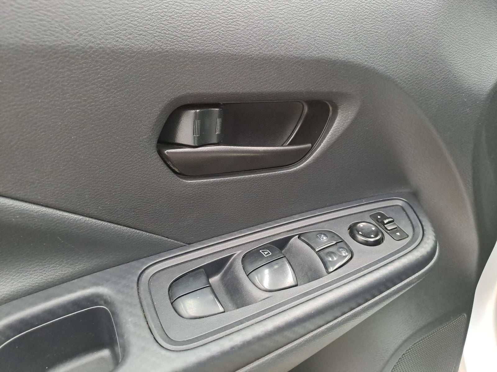 2024 Nissan VERSA SENSE MT 24