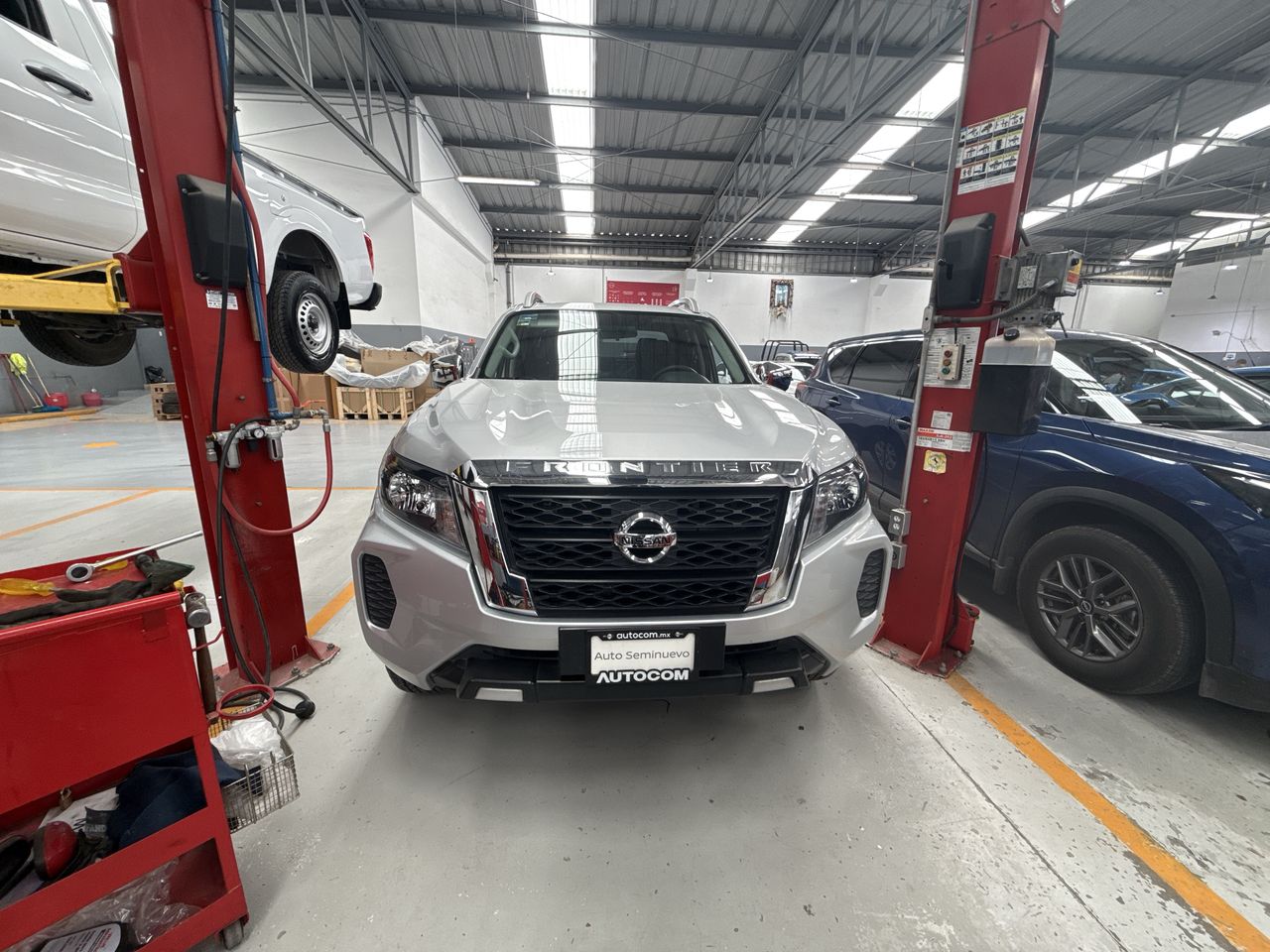 2021 Nissan FRONTIER LE TA 21