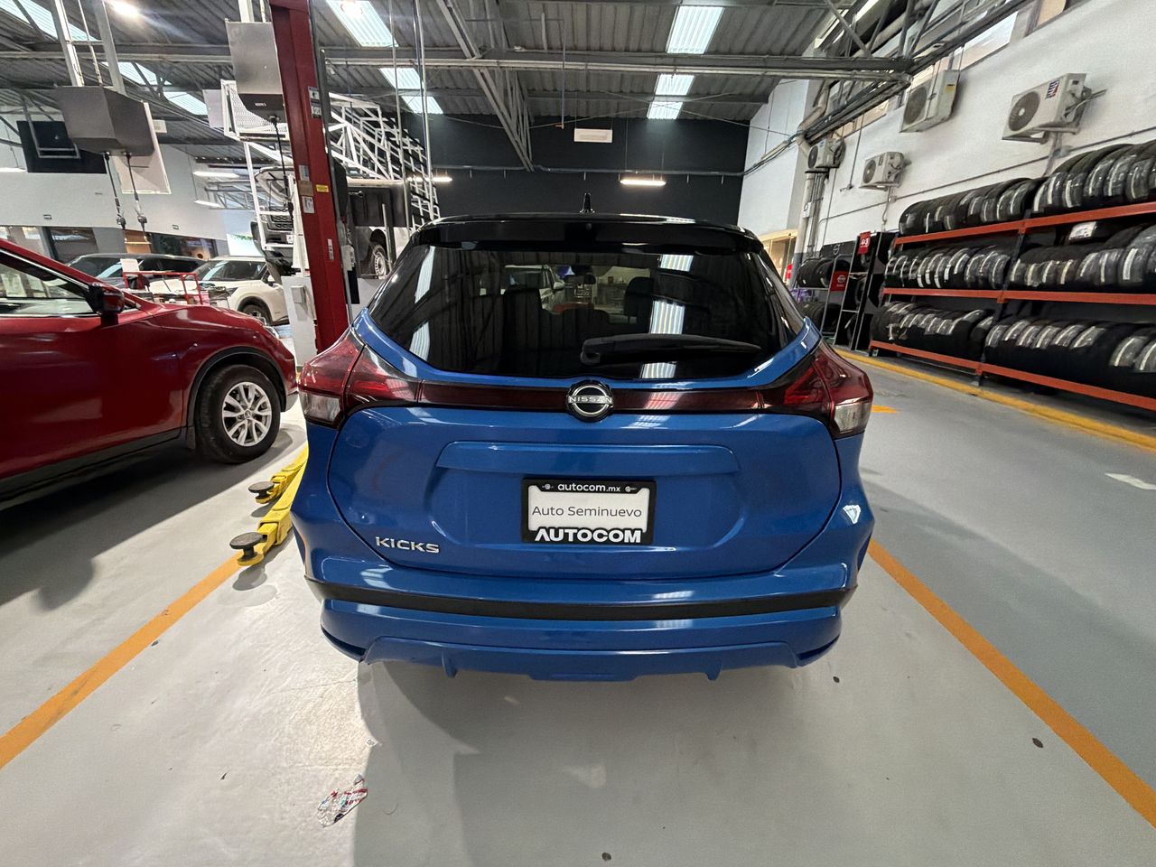 2023 Nissan KICKS PLATINUM BI-TONO 1.6 LTS CVT 23