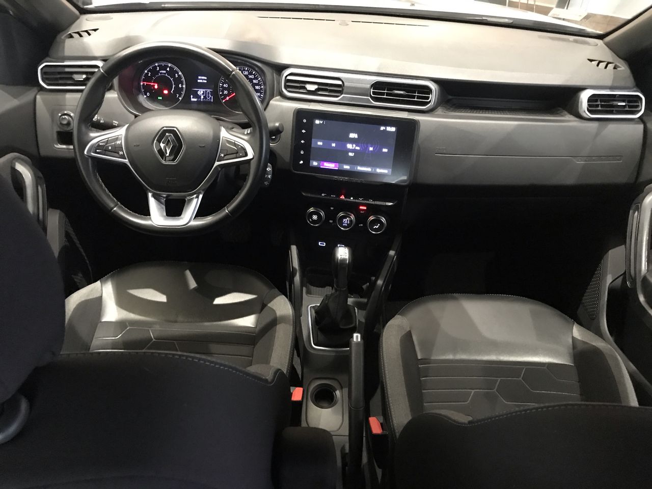 2023 RENAULT DUSTER ICONIC CVT