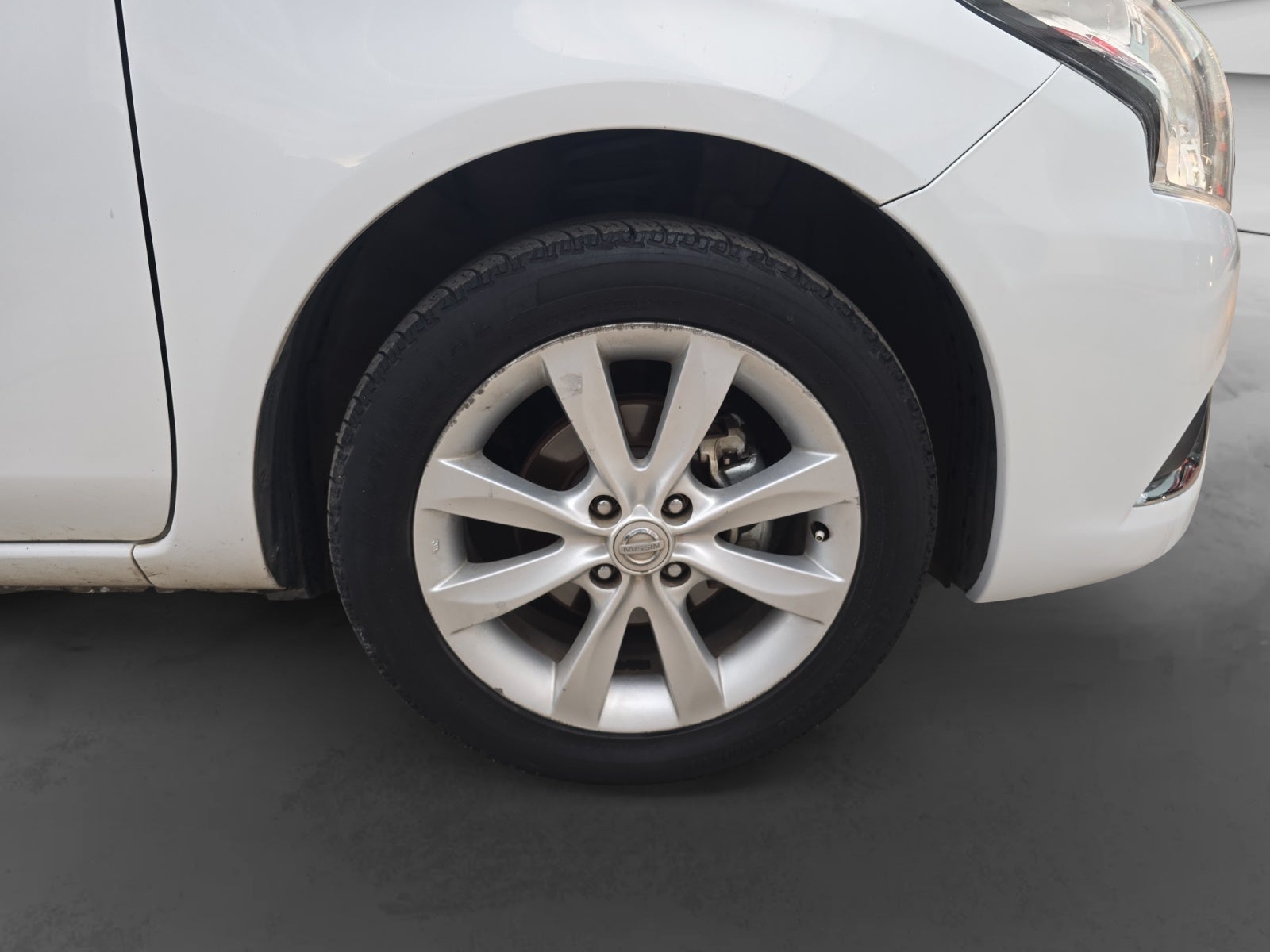 2018 Nissan VERSA ADVANCE AT AC